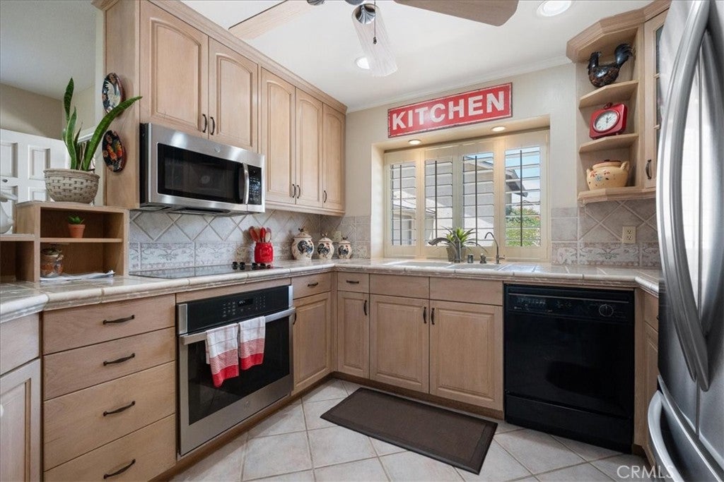 Fallbrook, California, 92028, United States, 2 Bedrooms Bedrooms, ,2 BathroomsBathrooms,Residential,For Sale,1786026