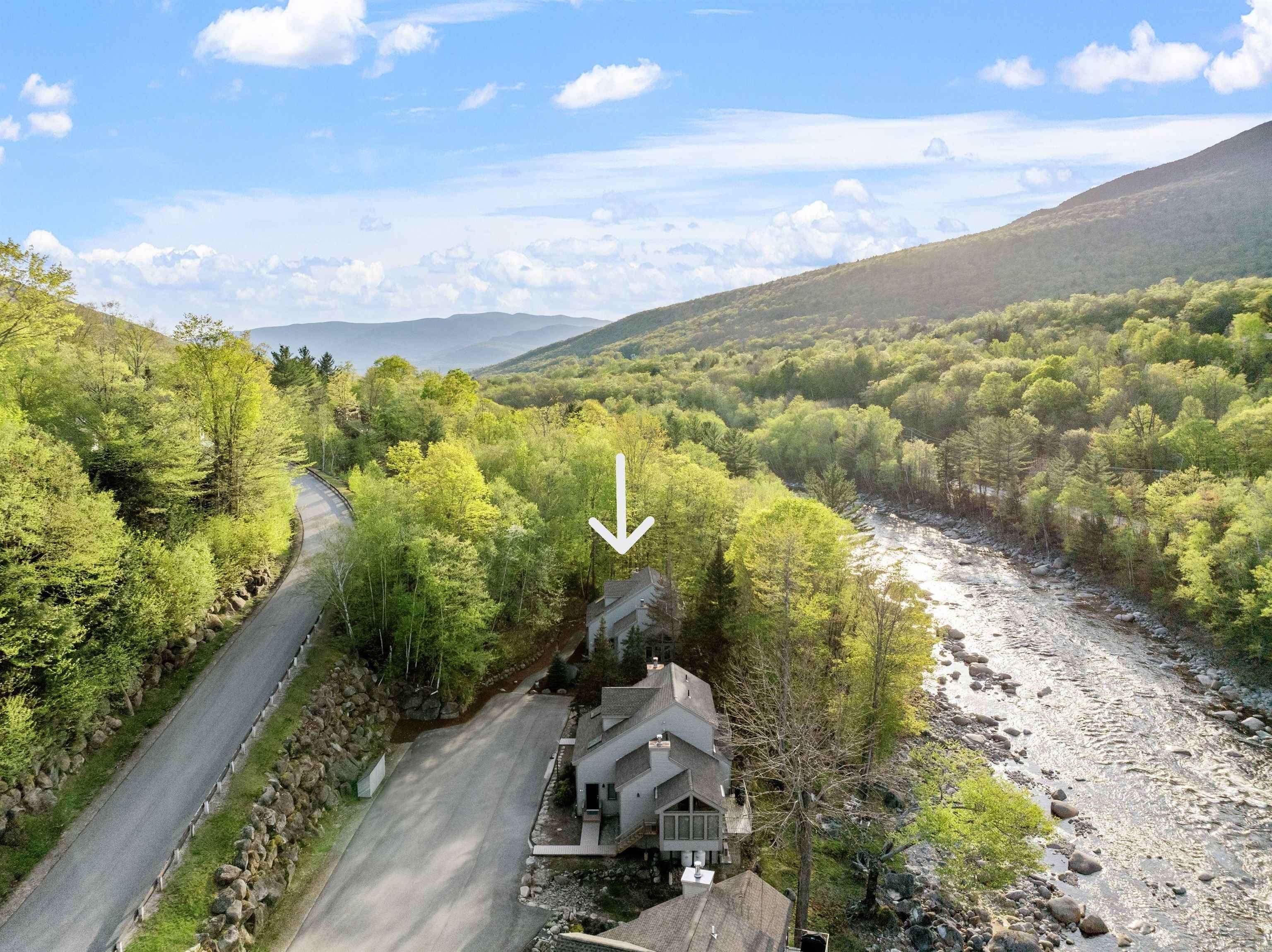 Lincoln, New Hampshire, 03251, United States, 3 Bedrooms Bedrooms, ,2 BathroomsBathrooms,Residential,For Sale,1979978