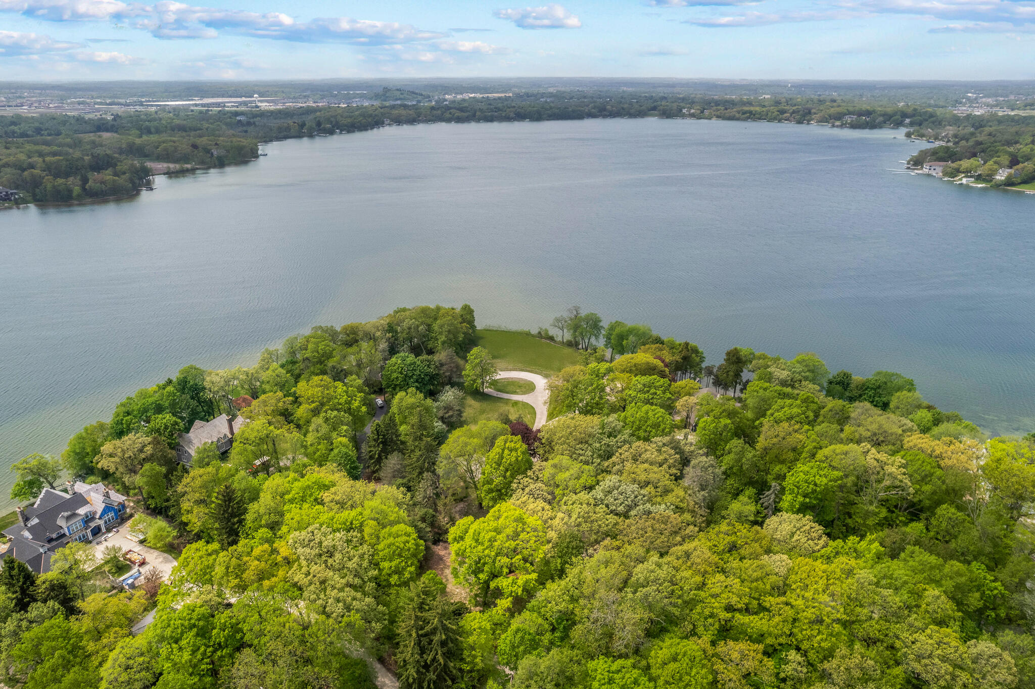 Oconomowoc Lake, Wisconsin, 53066, United States, ,Residential,For Sale,1897256