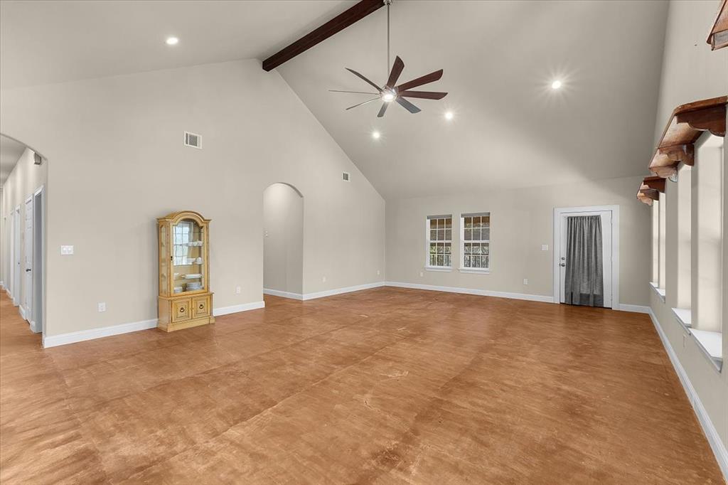 Weatherford, Texas, 76088, United States, 4 Bedrooms Bedrooms, ,3 BathroomsBathrooms,Residential,For Sale,1974322