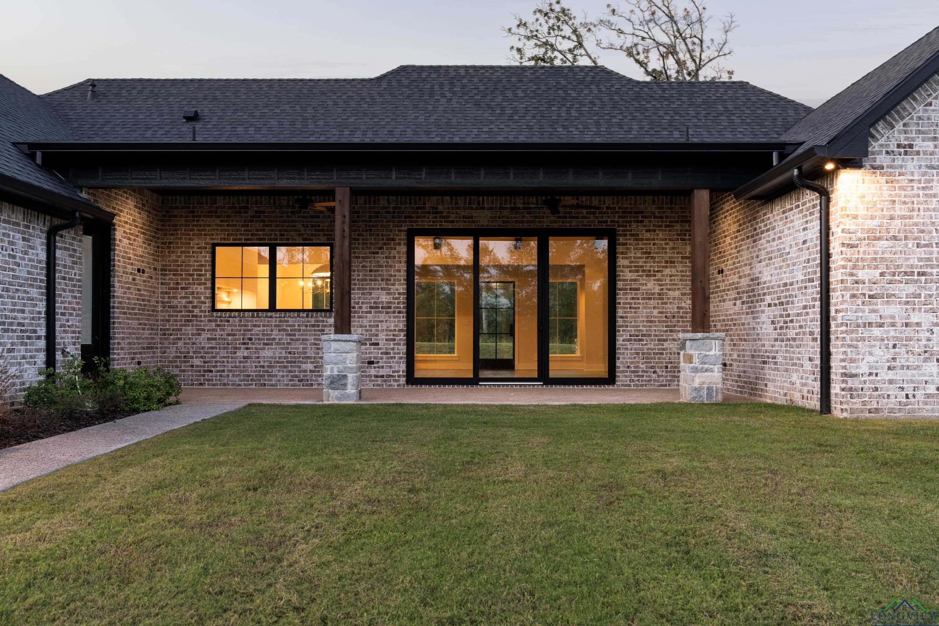 Tatum, Texas, 75691, United States, 4 Bedrooms Bedrooms, ,3 BathroomsBathrooms,Residential,For Sale,1993478