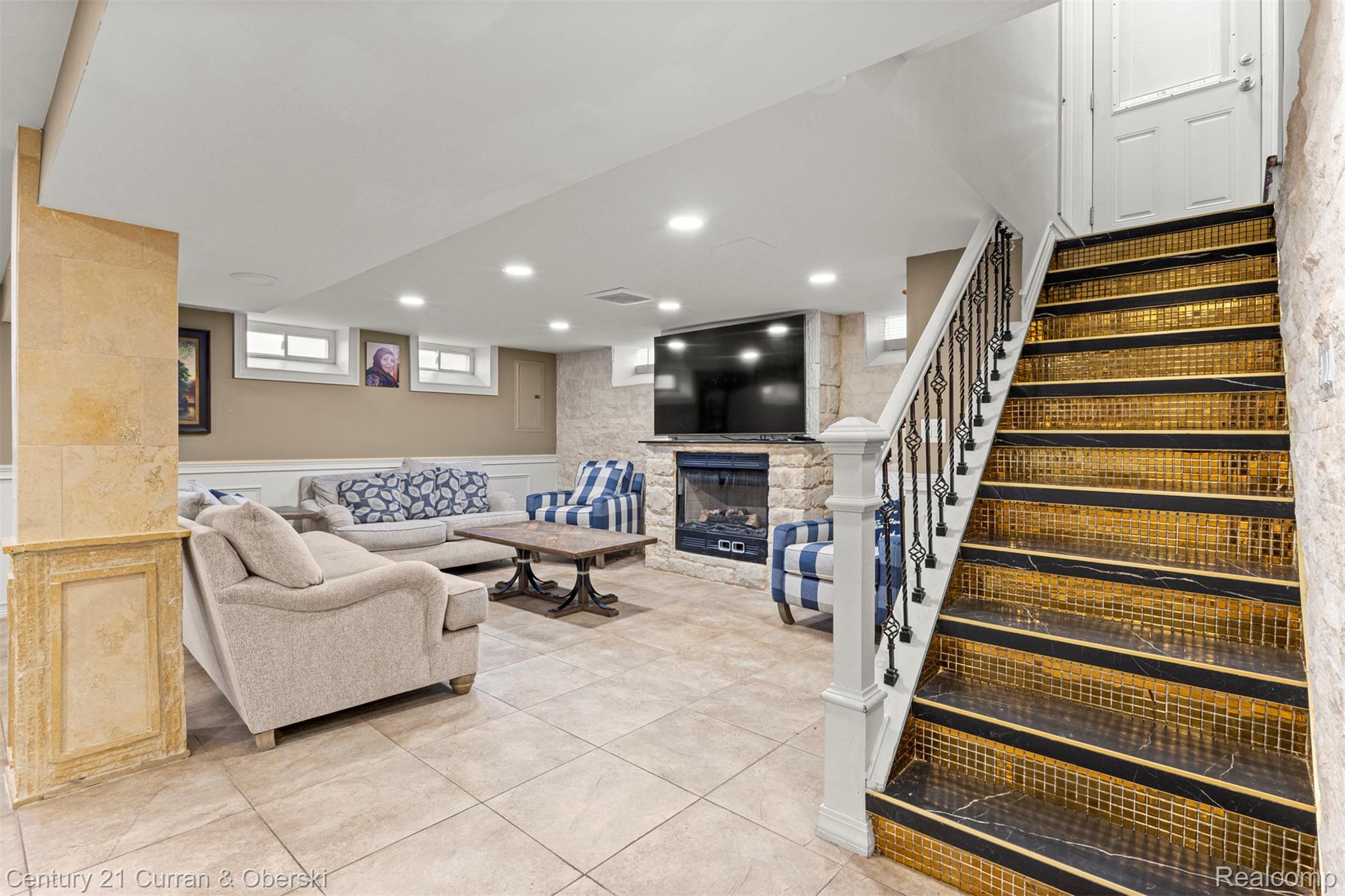 Dearborn Heights, Michigan, 48127, United States, 3 Bedrooms Bedrooms, ,3 BathroomsBathrooms,Residential,For Sale,1979966