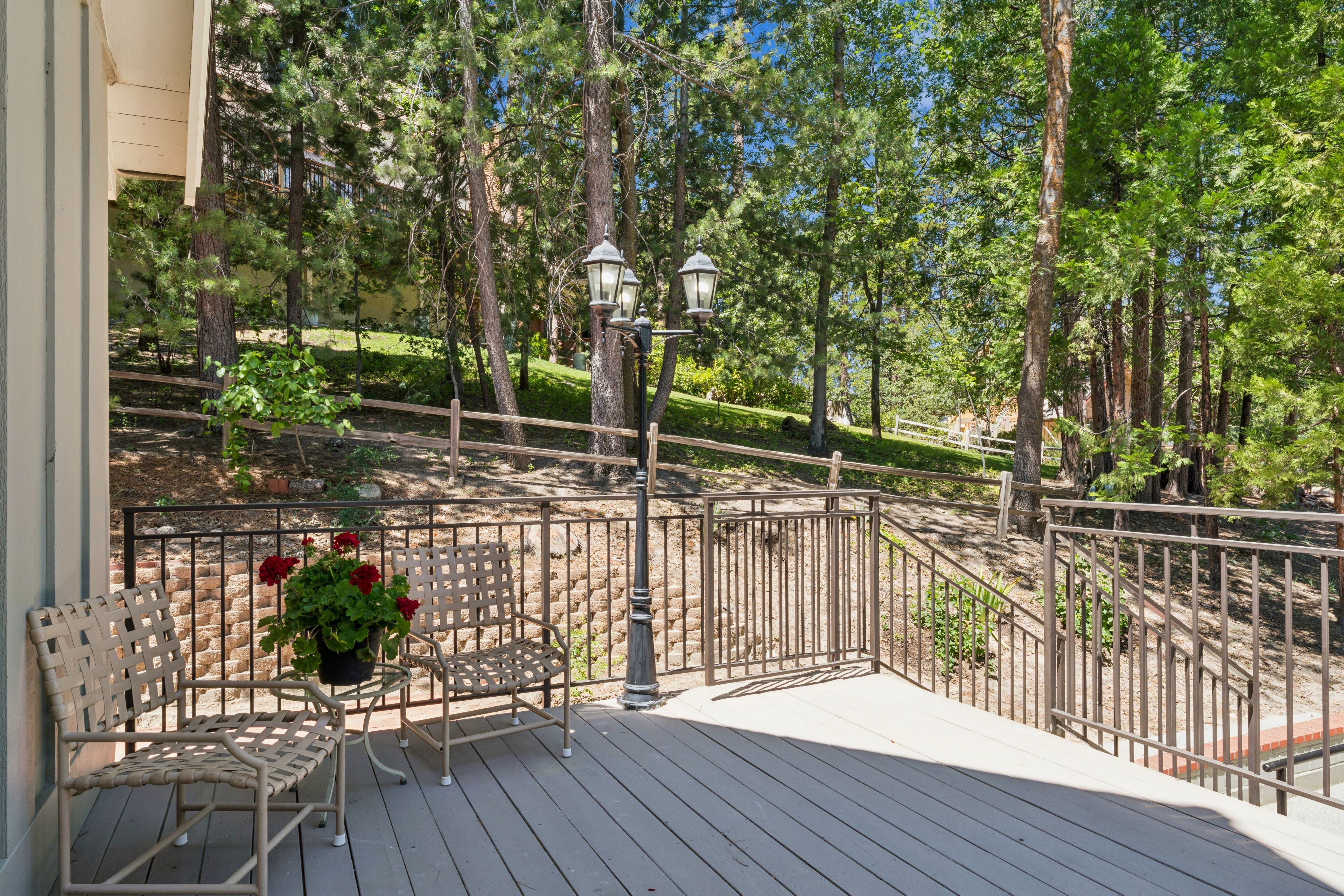  27711 Hamiltair Drive, Lake Arrowhead, CA 92352 - 物件實景