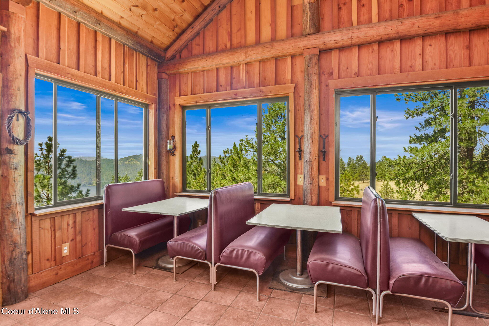 Harrison, Idaho, 83833, United States, 5 Bedrooms Bedrooms, ,4 BathroomsBathrooms,Residential,For Sale,1900572