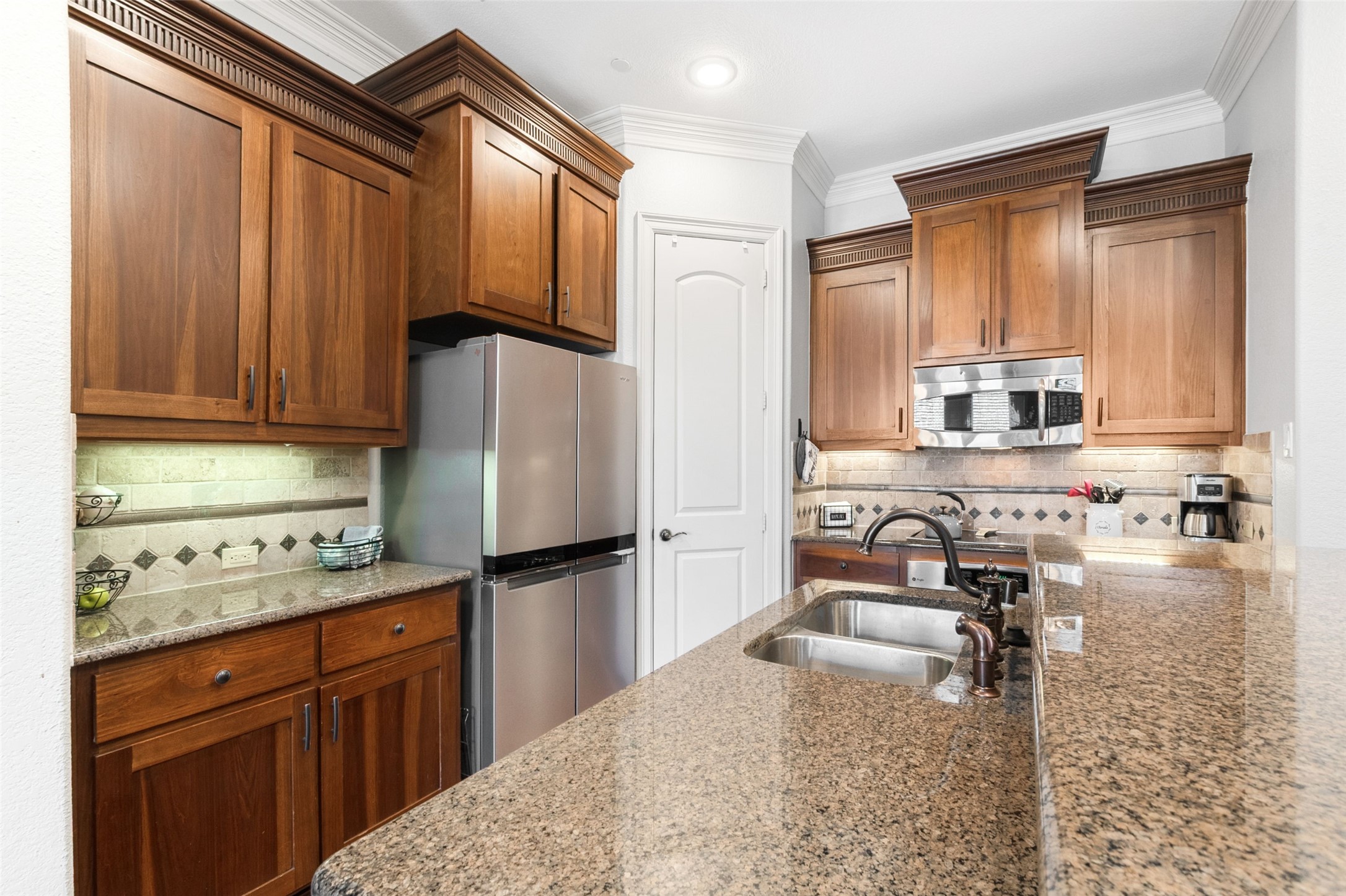 Plano, Texas, 75024, United States, 4 Bedrooms Bedrooms, ,4 BathroomsBathrooms,Residential,For Sale,1949357