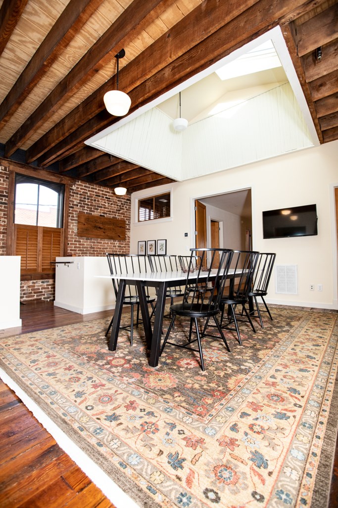 Farmville, Virginia, 23901, United States, 3 Bedrooms Bedrooms, ,3 BathroomsBathrooms,Residential,For Sale,1981165