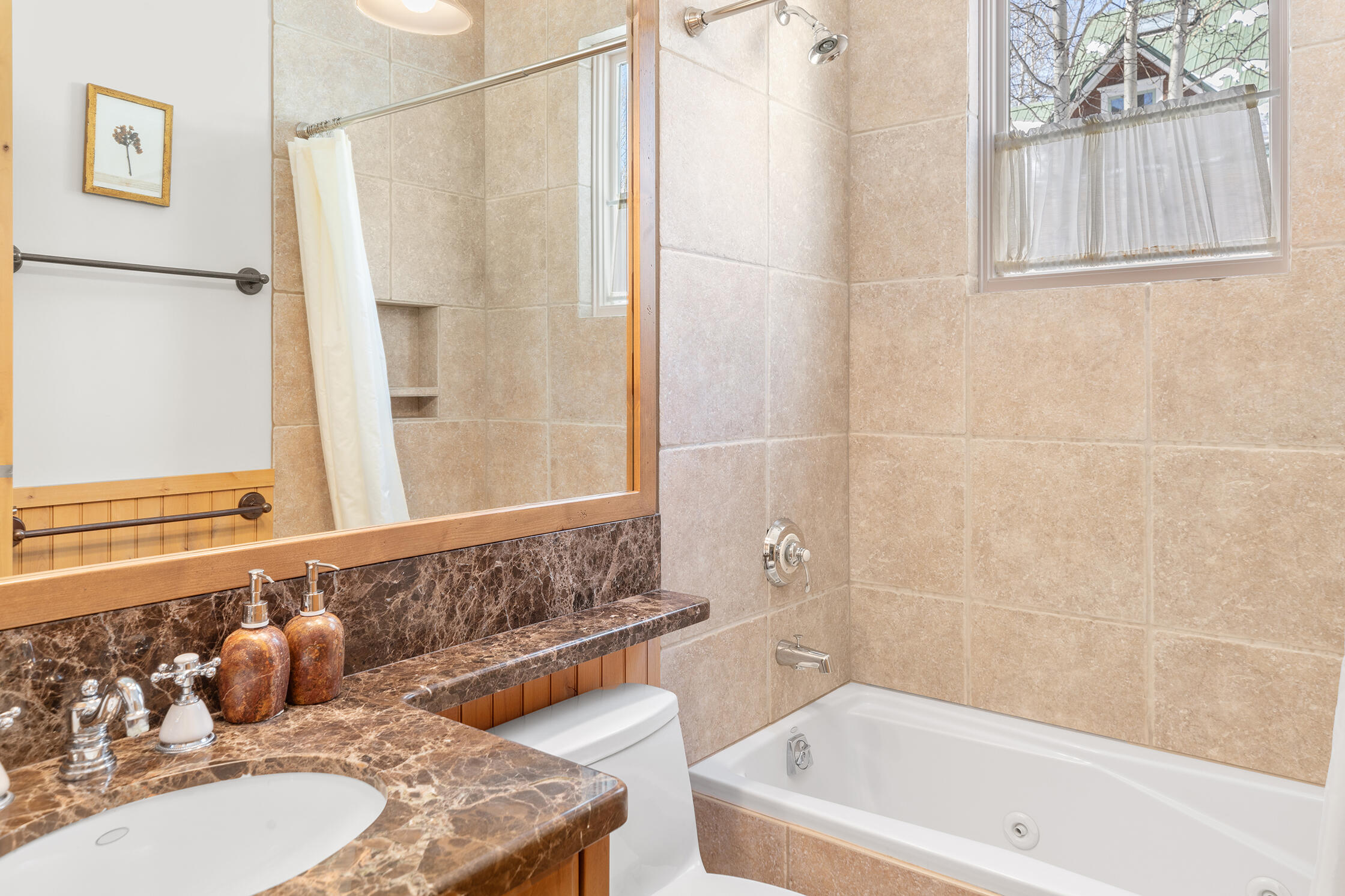 Telluride, Colorado, 81435, United States, 5 Bedrooms Bedrooms, ,5 BathroomsBathrooms,Residential,For Sale,1760504