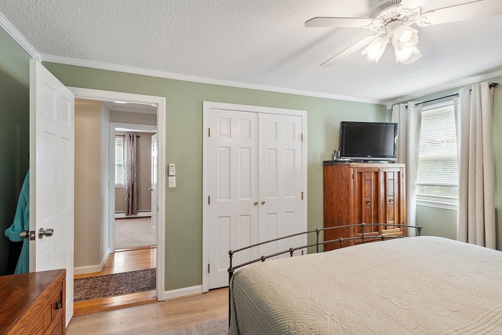 Beverly, Massachusetts, 01915, United States, 3 Bedrooms Bedrooms, ,2 BathroomsBathrooms,Residential,For Sale,1912054