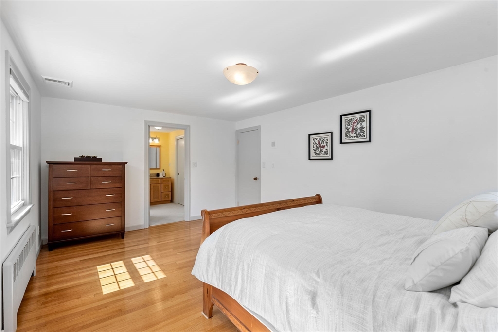 Weston, Massachusetts, 02493, United States, 4 Bedrooms Bedrooms, ,3 BathroomsBathrooms,Residential,For Sale,1838701