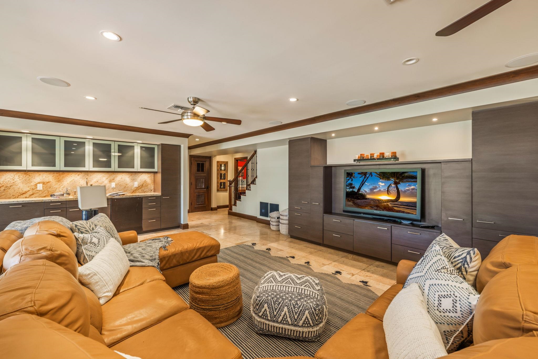 Lahaina, Hawaii, 96761, United States, 5 Bedrooms Bedrooms, ,5 BathroomsBathrooms,Residential,For Sale,1941963