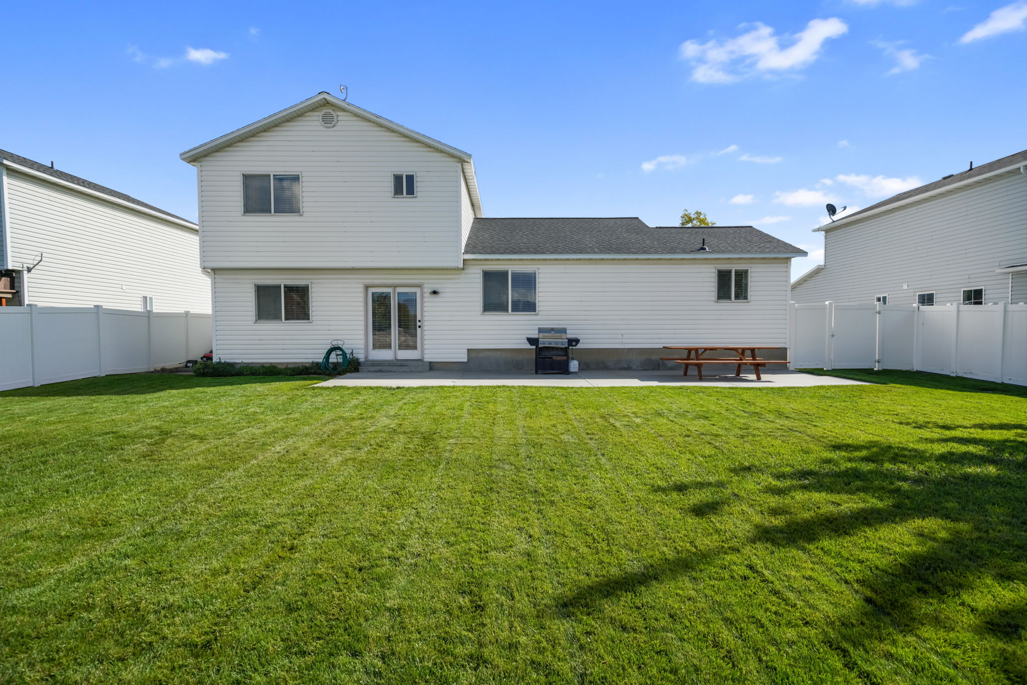 Lehi, Utah, 84043, United States, 4 Bedrooms Bedrooms, ,3 BathroomsBathrooms,Residential,For Sale,1973870