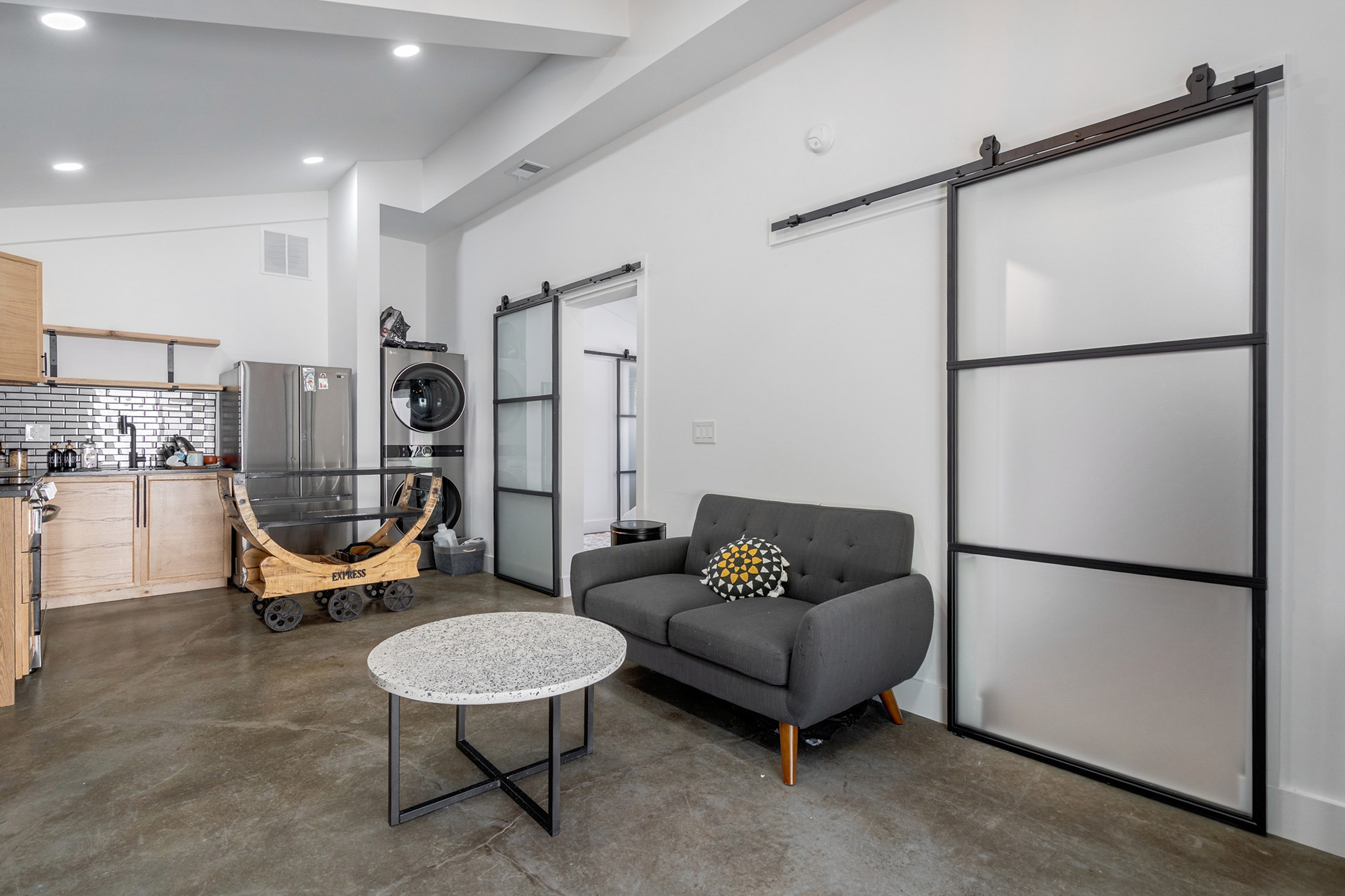  Fully Renovated Estate Blends Luxury, Flexibility & Resort-Style Living - 物件實景