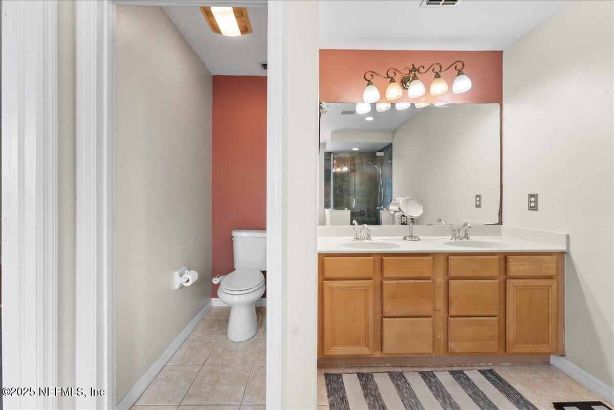 Orlando, Florida, 32825, United States, 3 Bedrooms Bedrooms, ,3 BathroomsBathrooms,Residential,For Sale,1975410