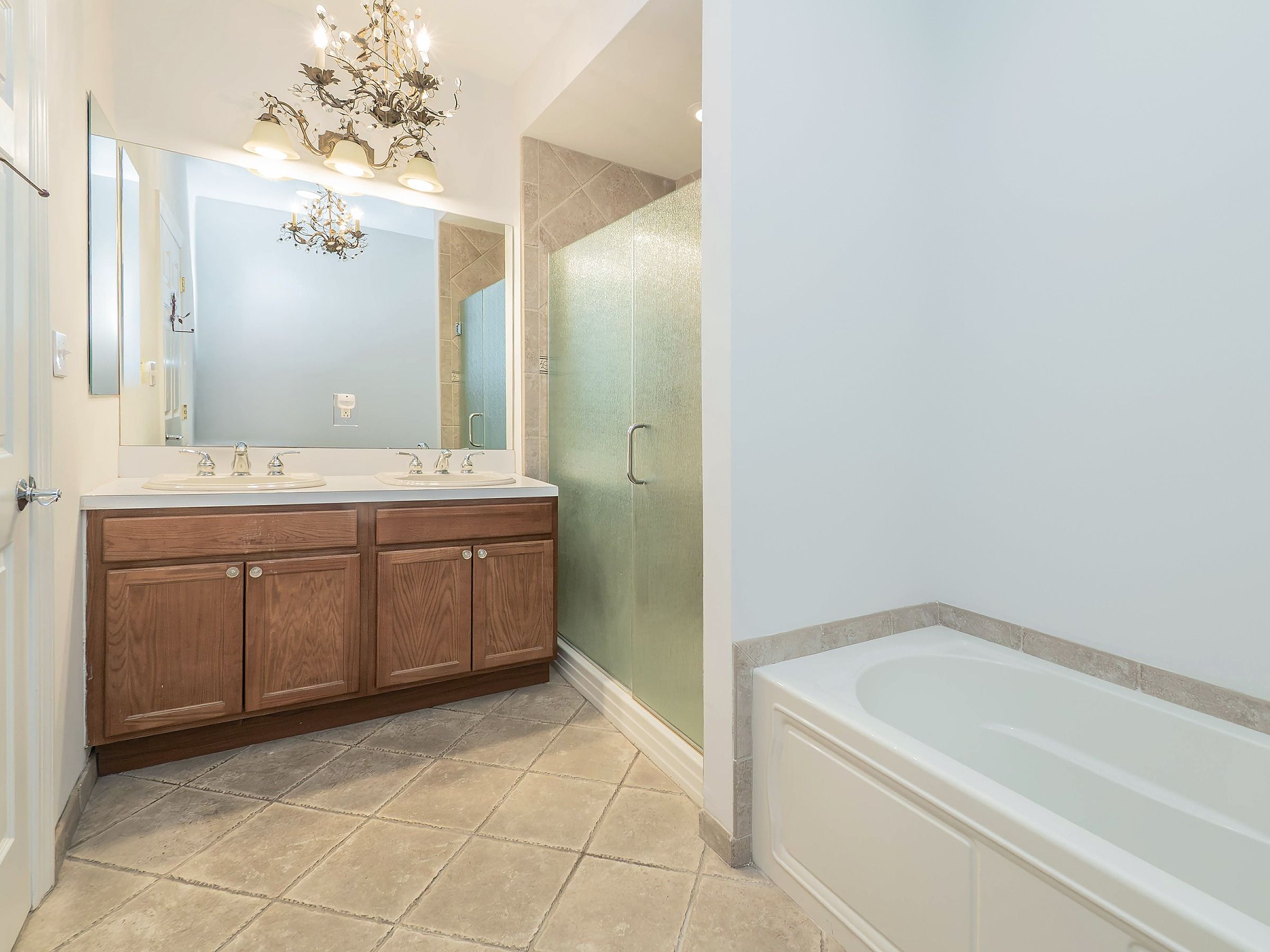  194 Pond View Drive, Port Washington, NY, 11050 - 物件實景