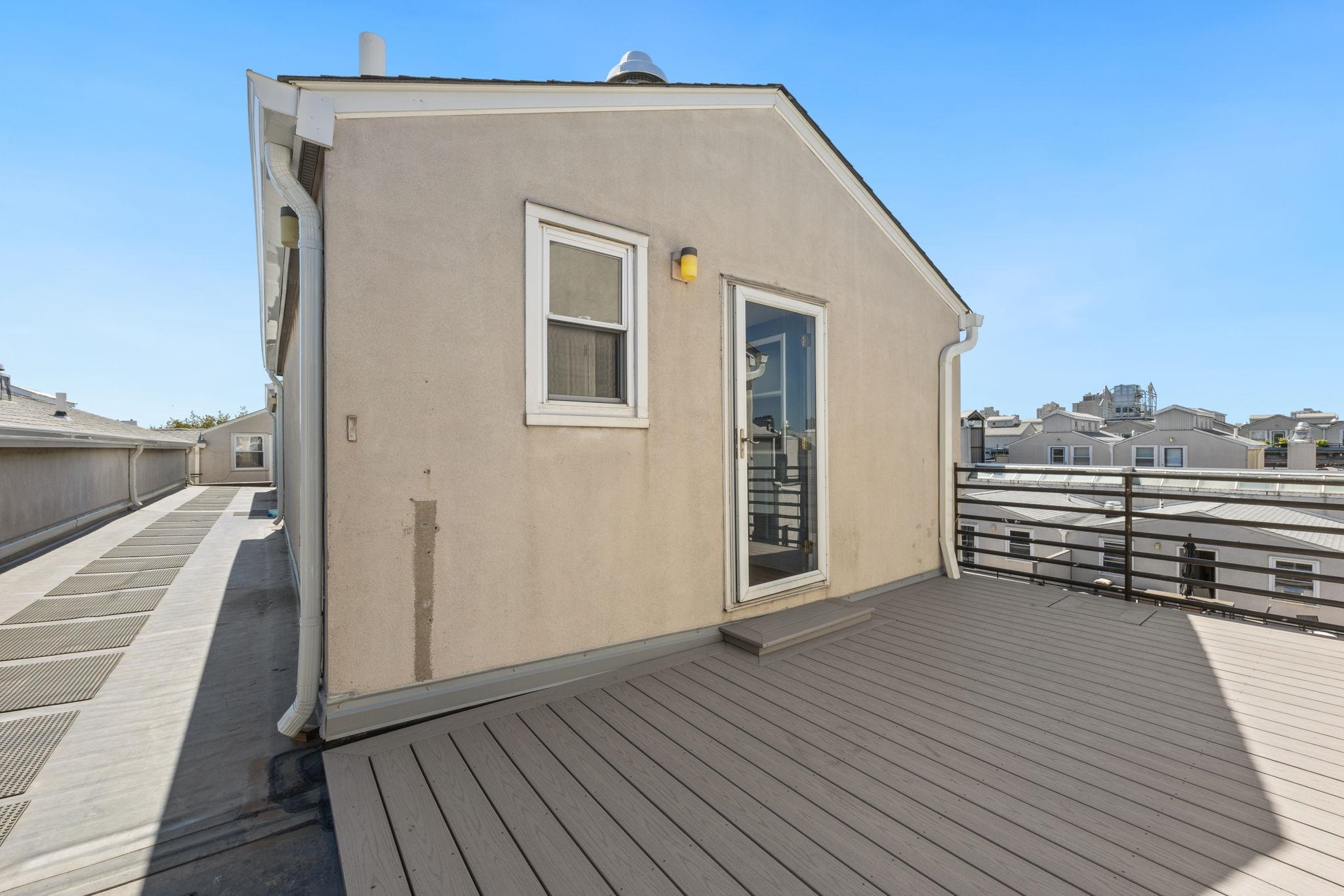 Jersey City, New Jersey, 07302, United States, 2 Bedrooms Bedrooms, ,2 BathroomsBathrooms,Residential,For Sale,1961063