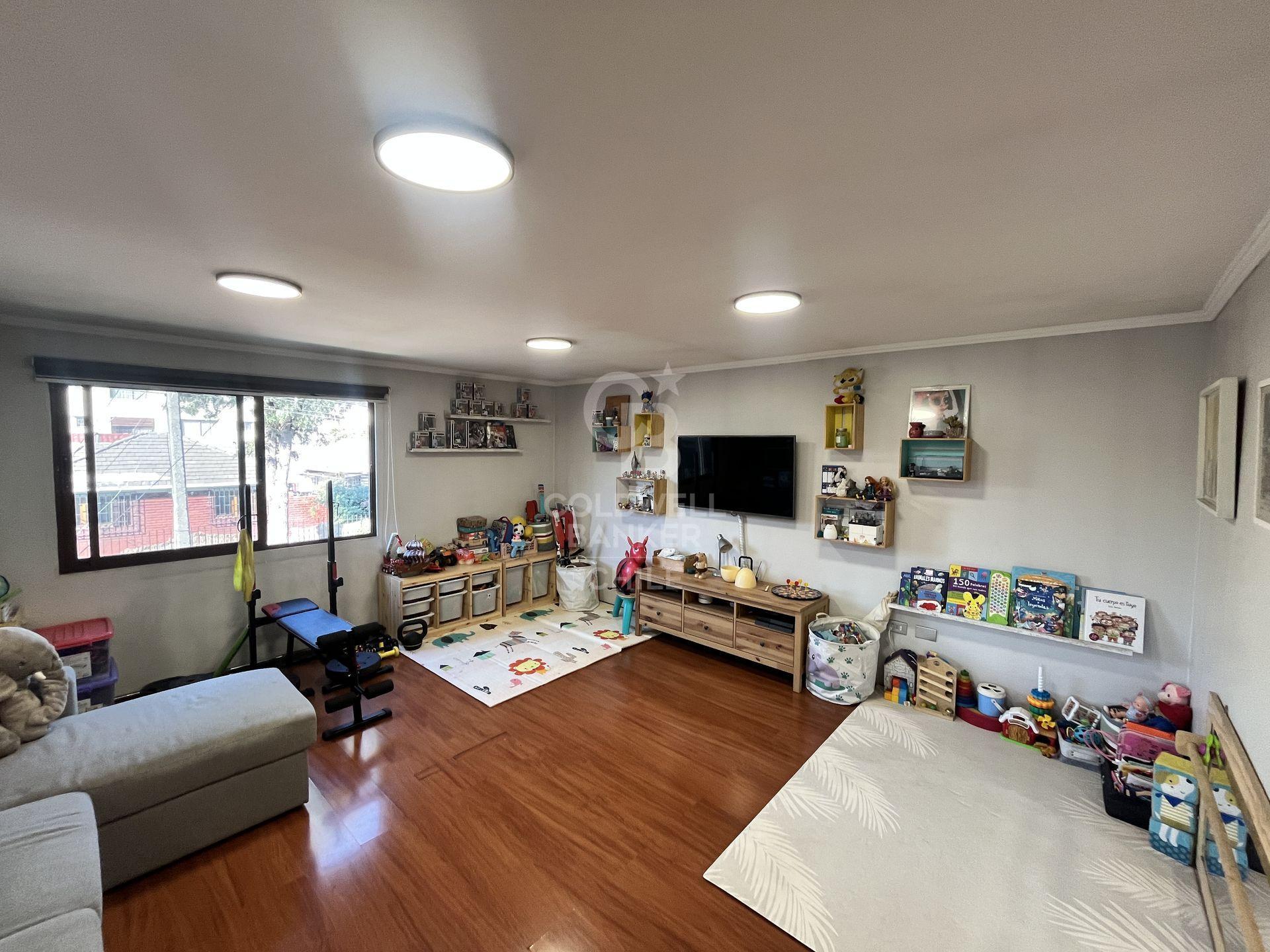 Las Condes, Chile, 4 Bedrooms Bedrooms, ,4 BathroomsBathrooms,Residential,For Sale,1933032