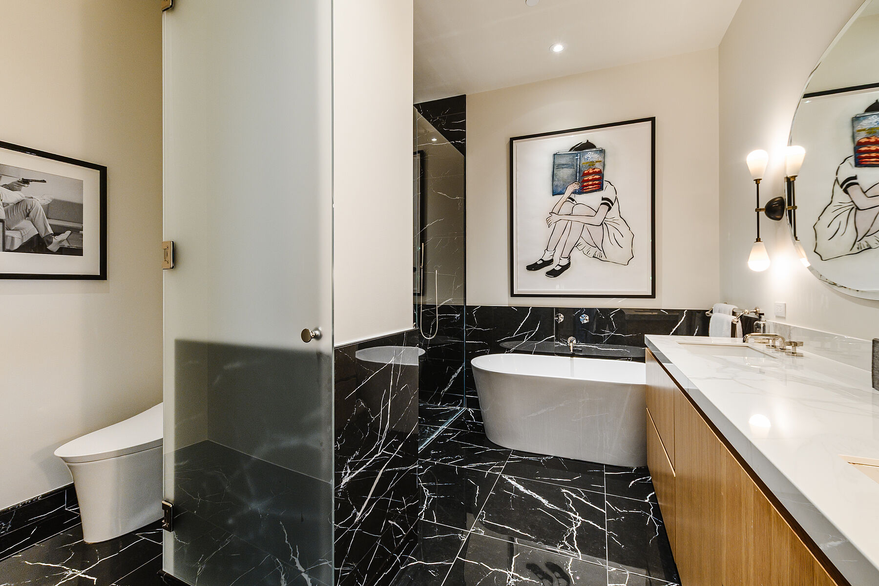  Stunning Custom Condo - 物件實景