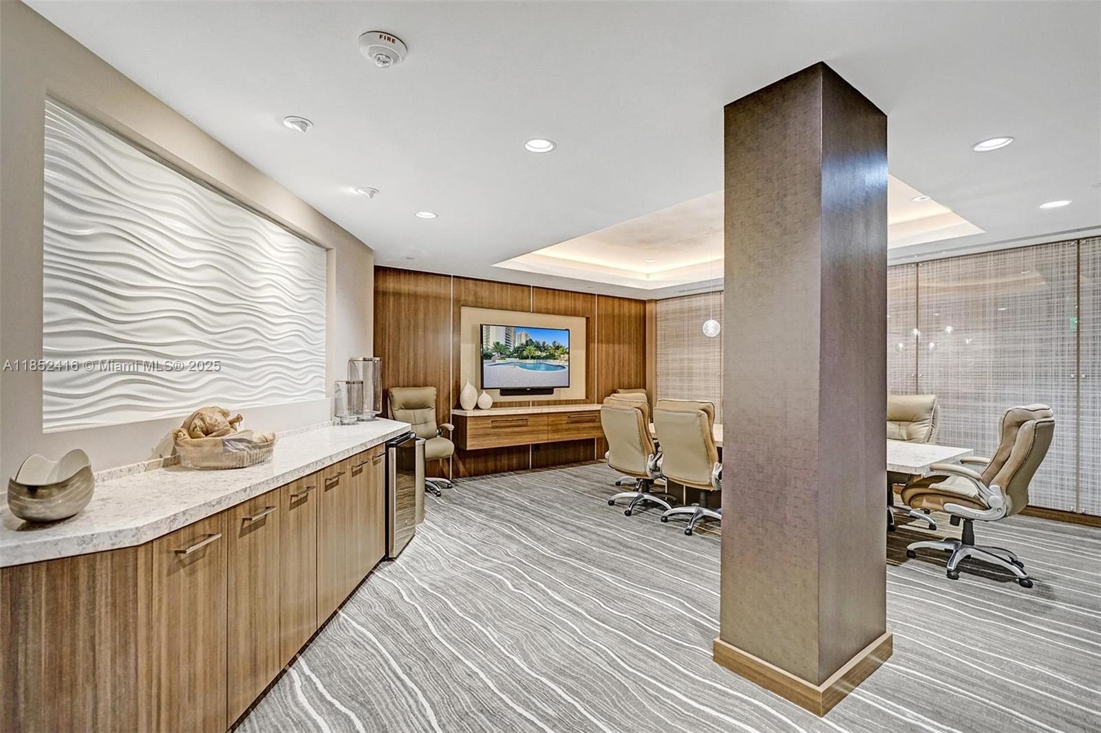 Aventura, Florida, 33160, United States, 2 Bedrooms Bedrooms, ,2 BathroomsBathrooms,Residential,For Sale,1908506
