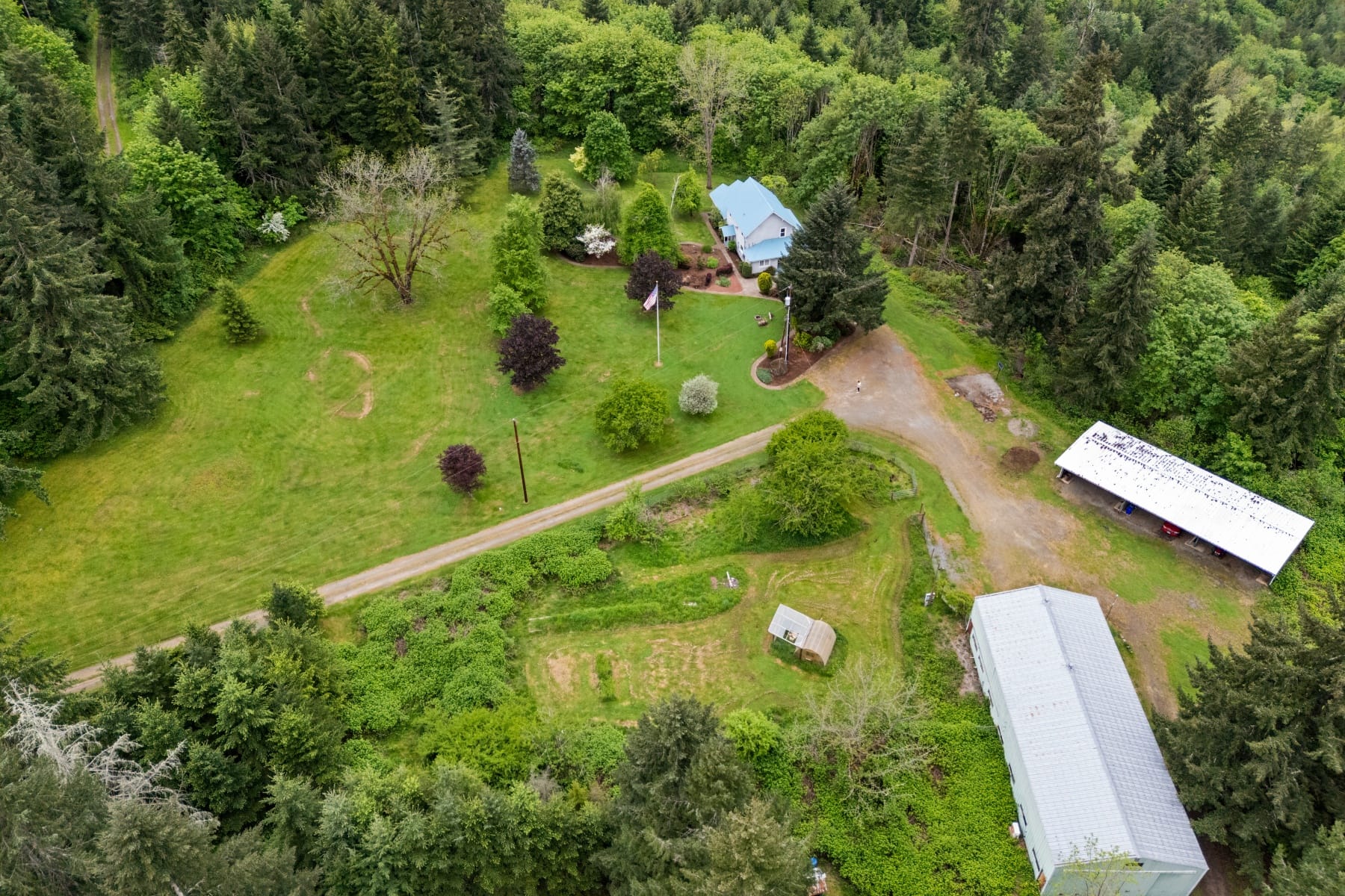  15693 S HIDDEN RD Mulino, OR 97042 - 物件實景