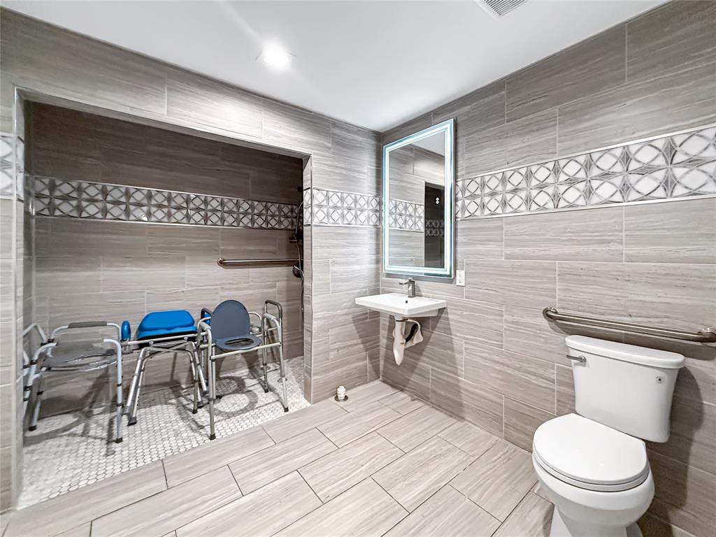 Plano, Texas, 75075, United States, 8 Bedrooms Bedrooms, ,6 BathroomsBathrooms,Residential,For Sale,1913469