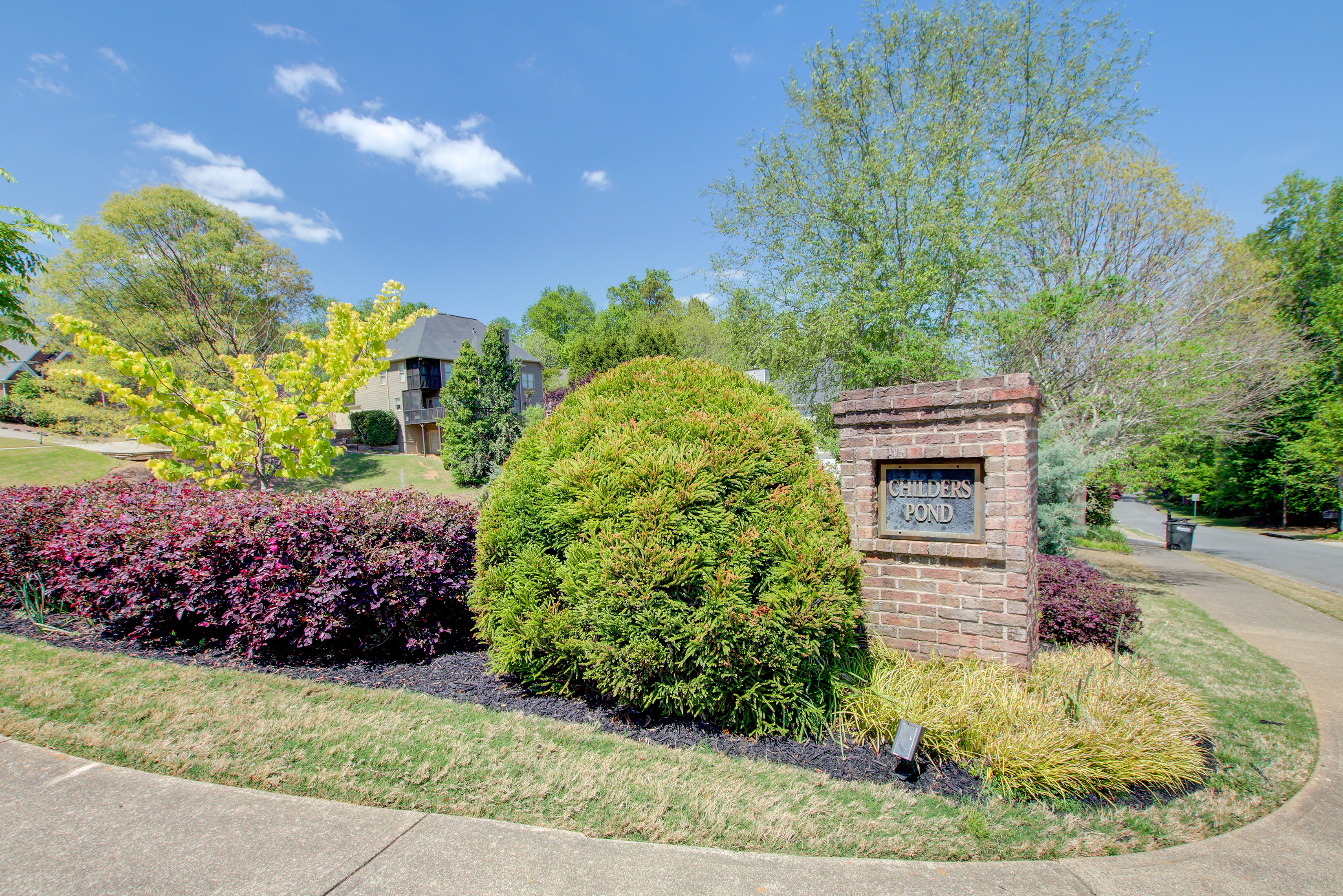  Impeccably Maintained Brick Home with No HOA and an Oversized Lot - 物件實景