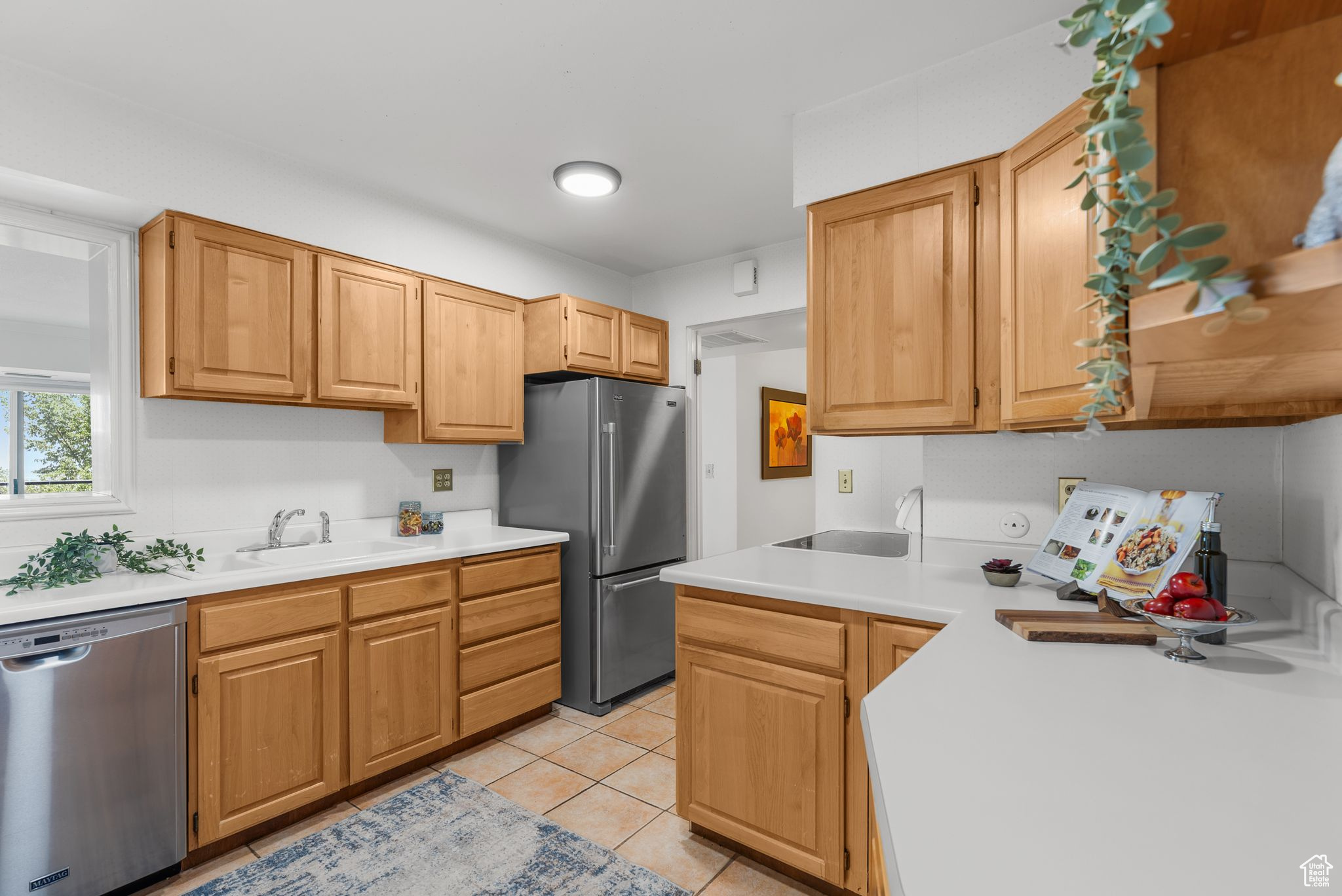Salt Lake City, Utah, 84108, United States, 2 Bedrooms Bedrooms, ,1 BathroomBathrooms,Residential,For Sale,1882344