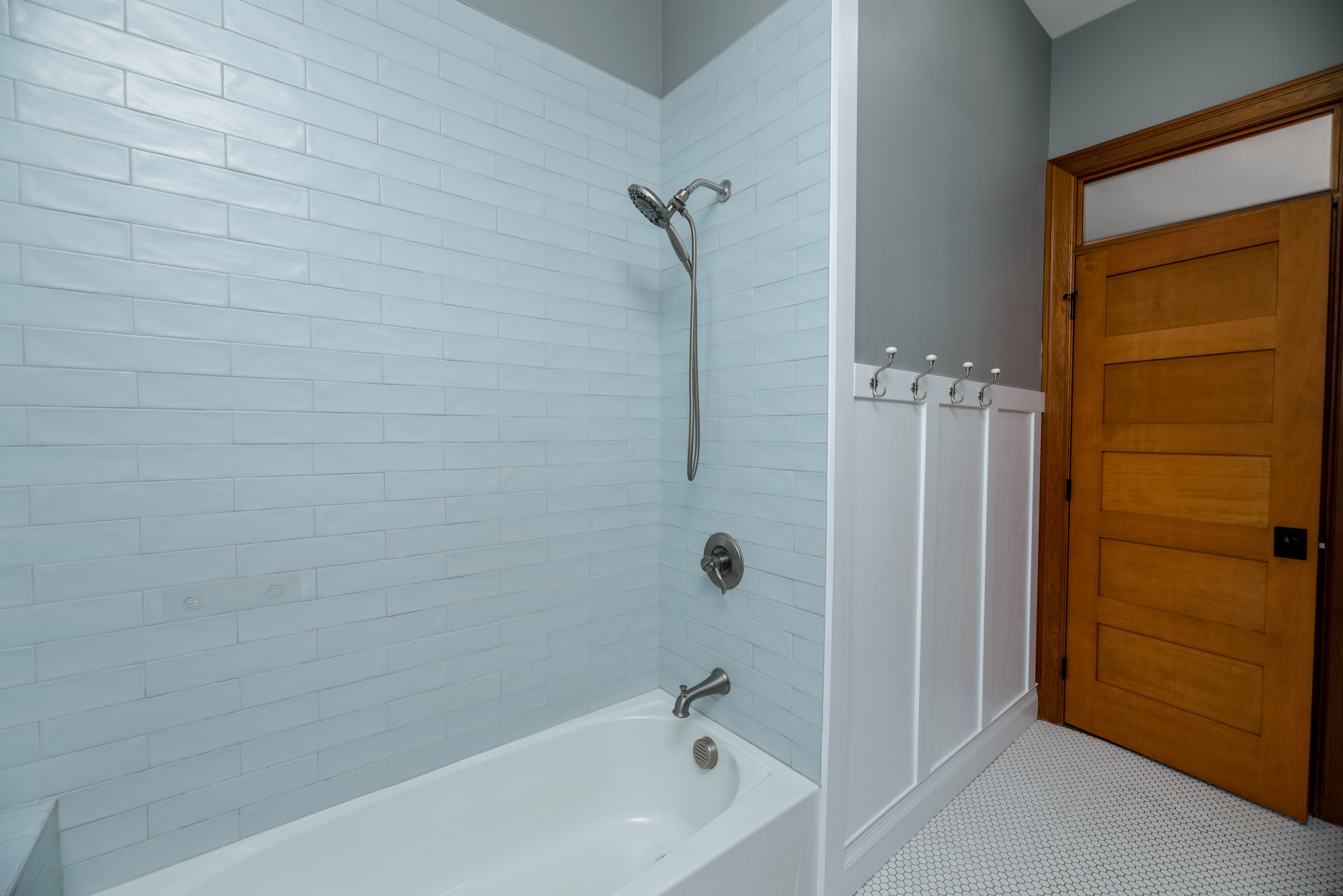 Moses Lake, Washington, 98837, United States, 3 Bedrooms Bedrooms, ,3 BathroomsBathrooms,Residential,For Sale,1980508