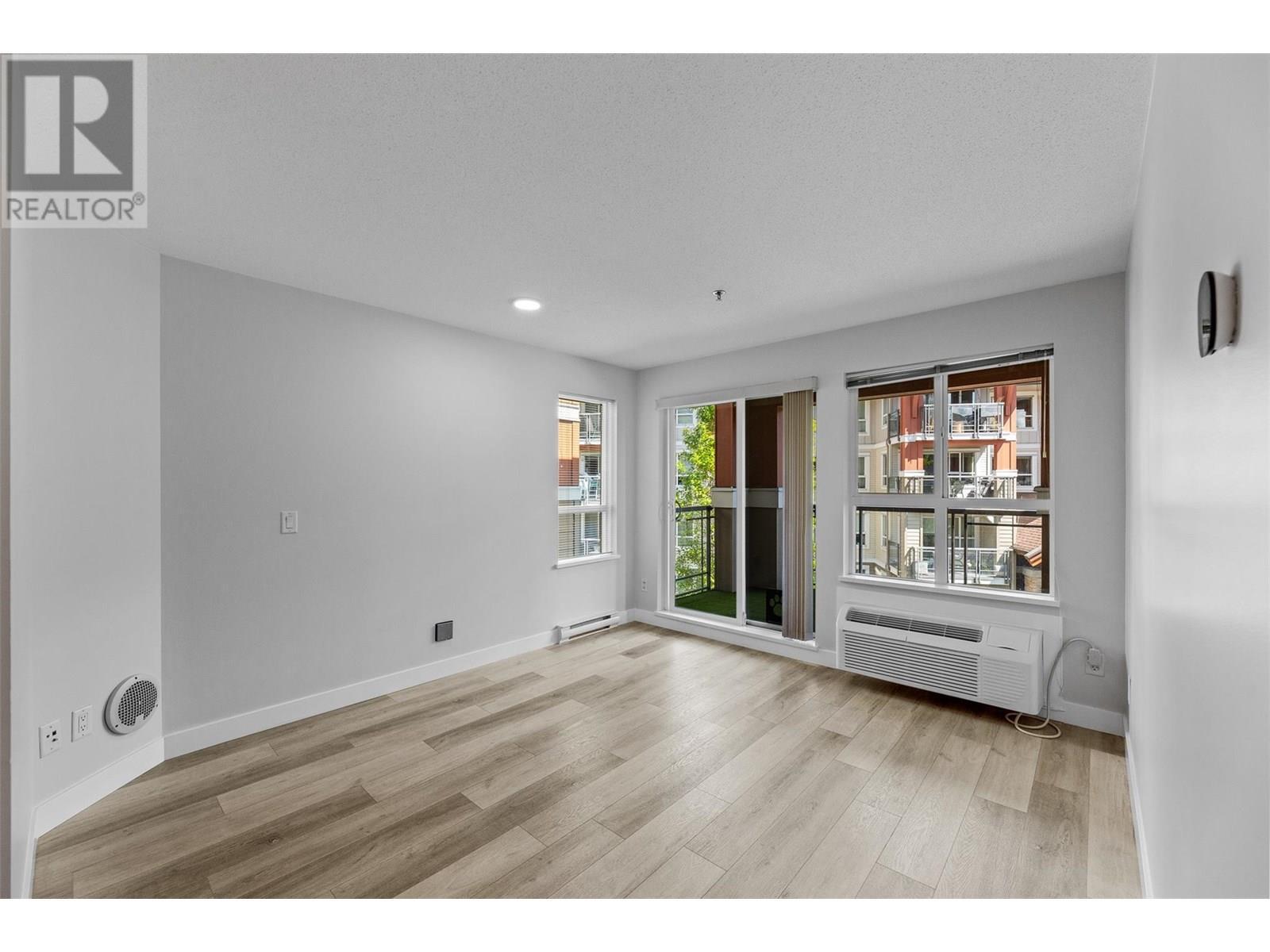 KELOWNA, British Columbia, V1Y 9Z1, CA, 2 Bedrooms Bedrooms, ,2 BathroomsBathrooms,Residential,For Sale,1895664
