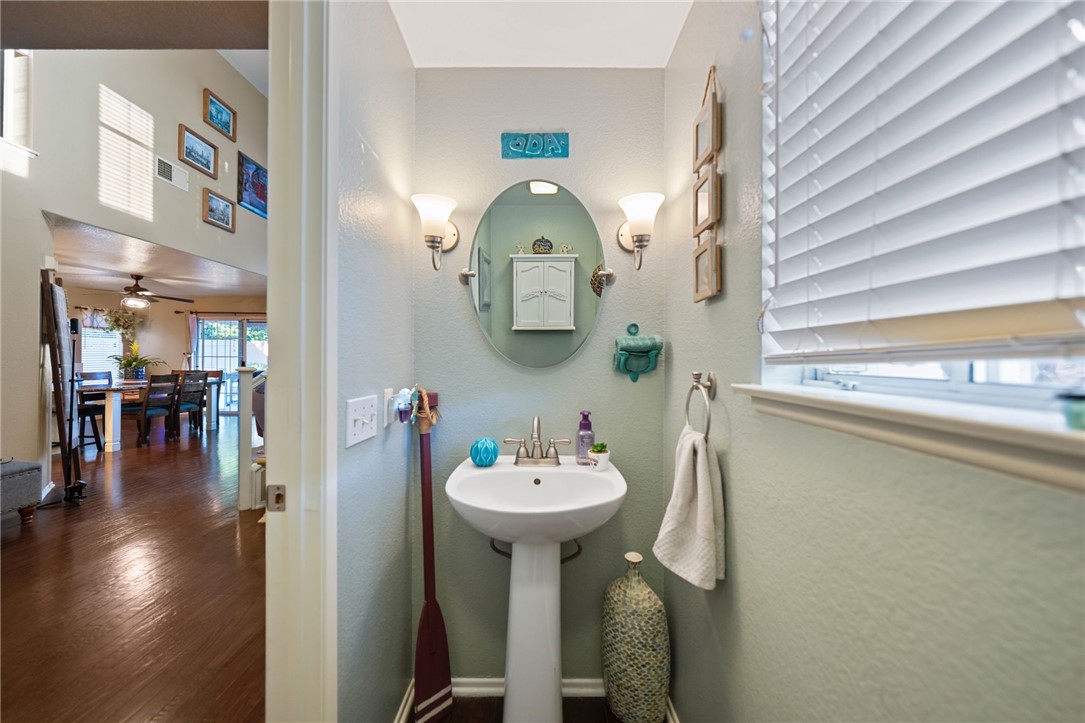 Temecula, California, 92592, United States, 3 Bedrooms Bedrooms, ,3 BathroomsBathrooms,Residential,For Sale,1927855