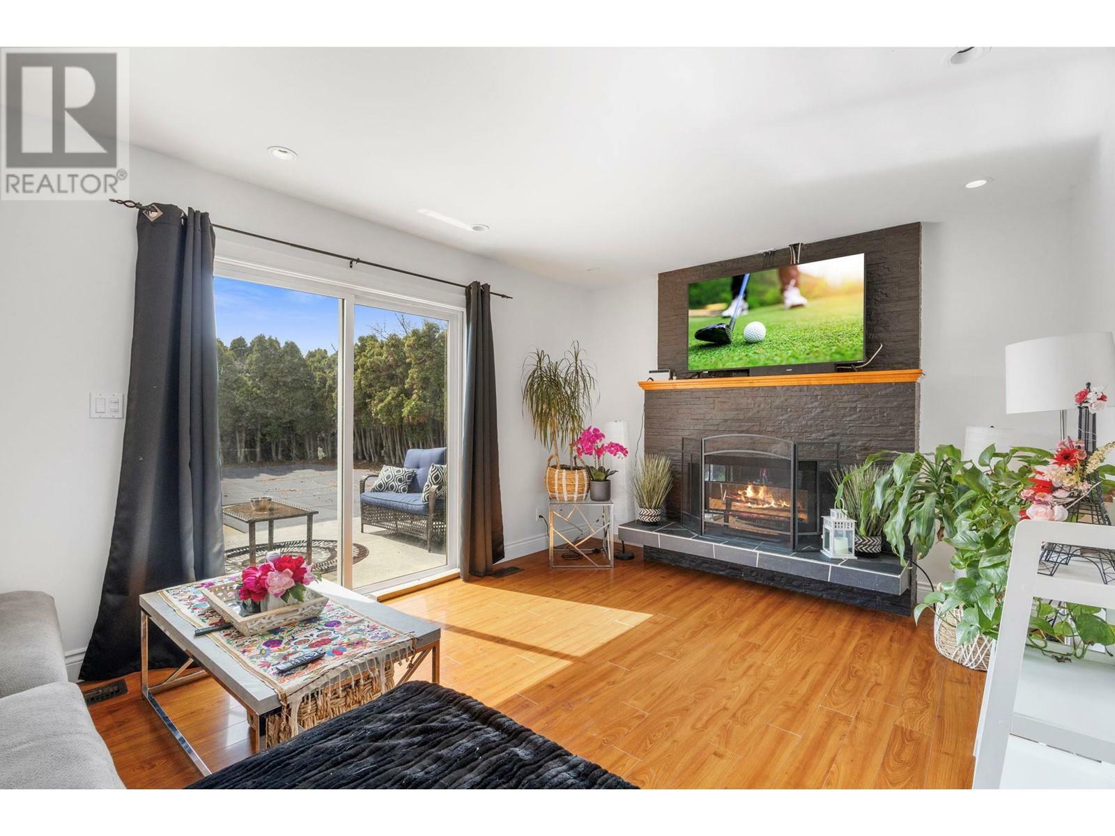 WEST KELOWNA, British Columbia, V1Z 1Z4, CA, 5 Bedrooms Bedrooms, ,1 BathroomBathrooms,Residential,For Sale,1836903