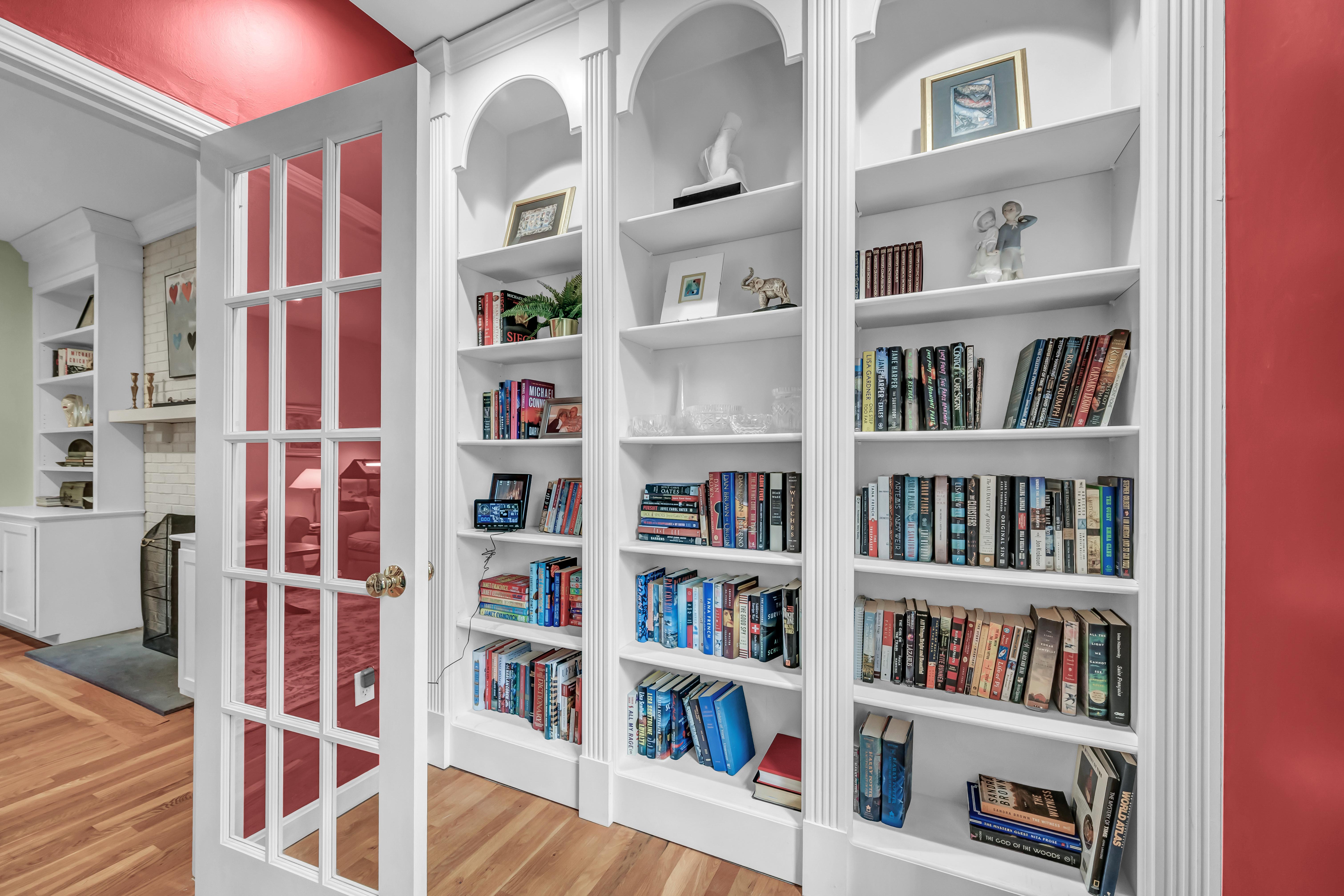  Beautiful Maintained Colonial - 物件實景