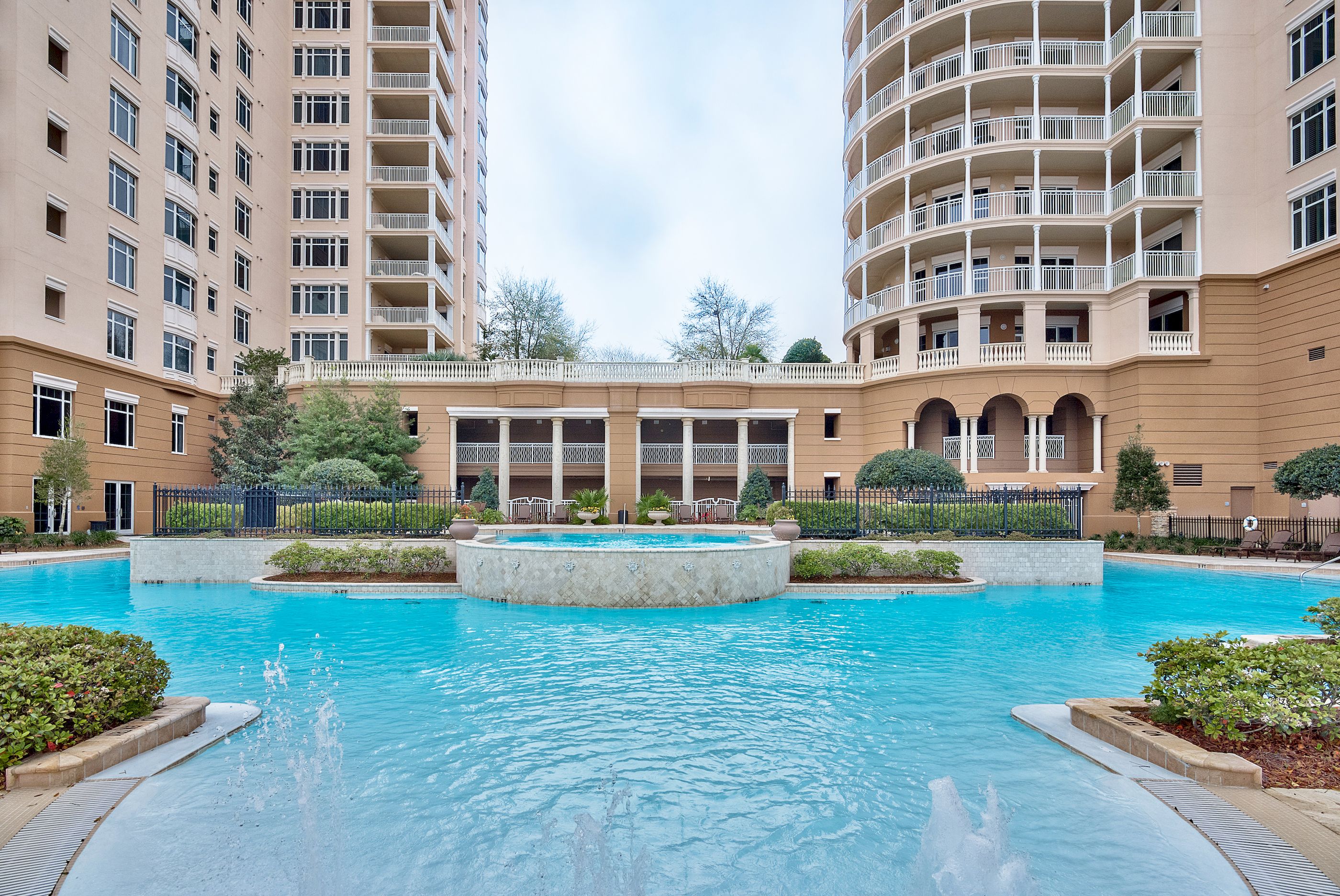  Elevated Living Overlooking The Bay in Destin