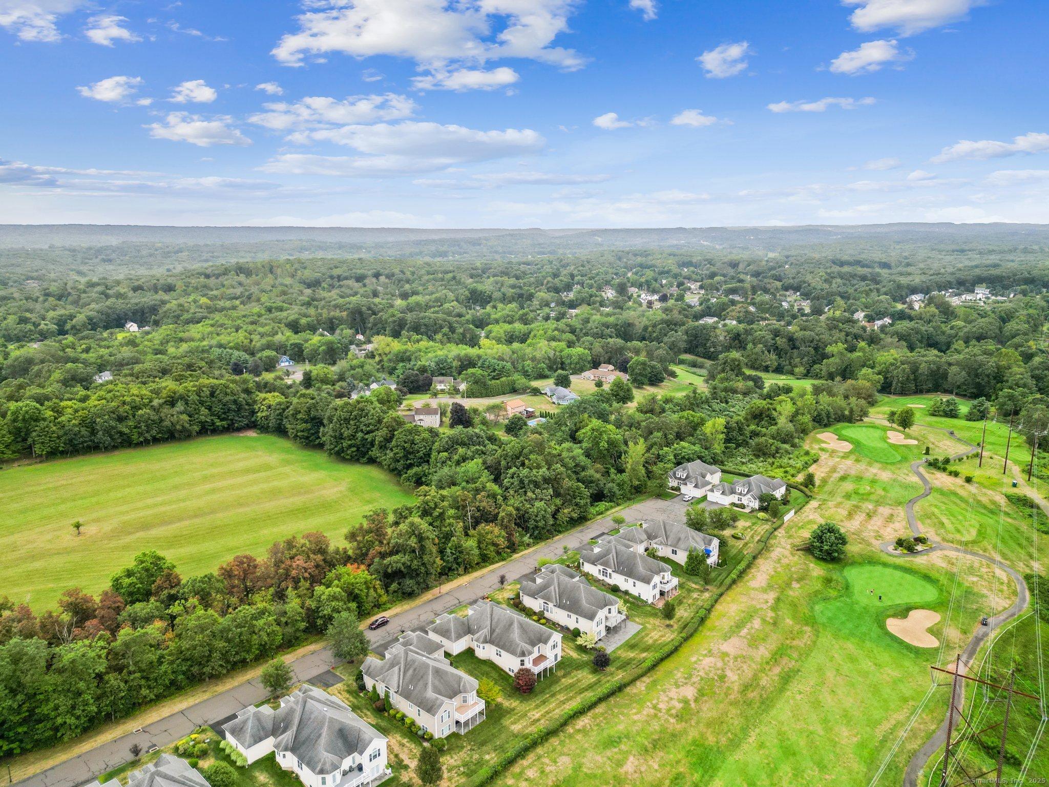 Wallingford, Connecticut, 06492, United States, 2 Bedrooms Bedrooms, ,4 BathroomsBathrooms,Residential,For Sale,1983794