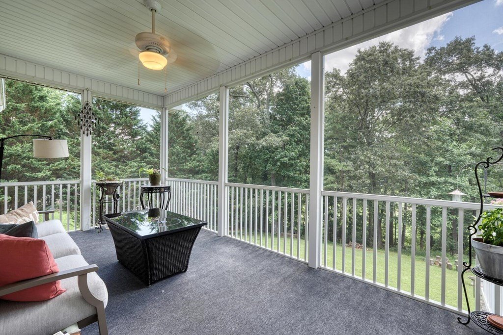 Blairsville, Georgia, 30512, United States, 4 Bedrooms Bedrooms, ,3 BathroomsBathrooms,Residential,For Sale,1983260