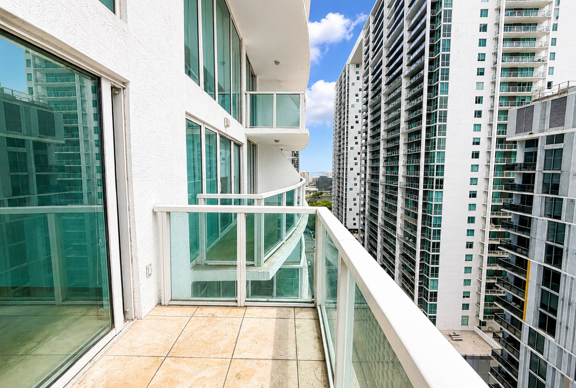  41 SE 5th St, Miami, FL, 33131 - 物件實景