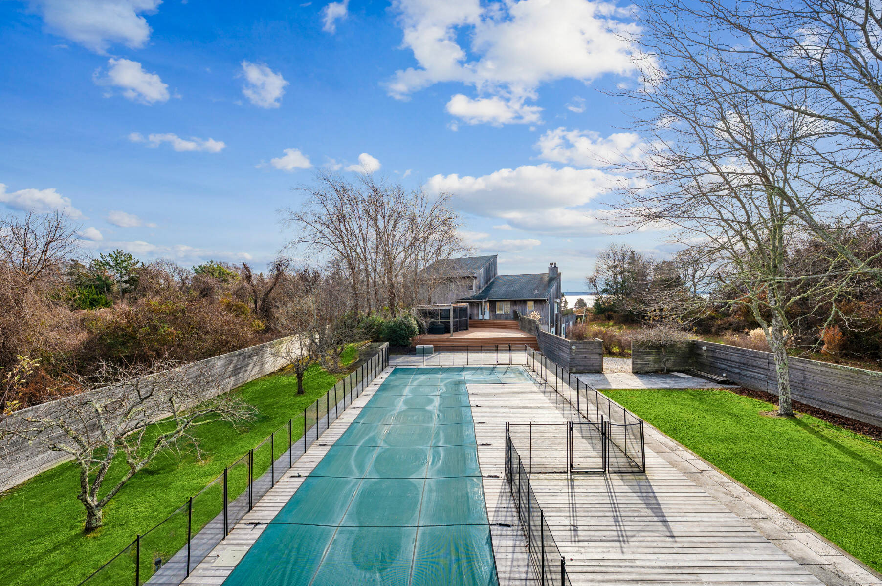  Live, Create, Escape. A Modernist 6 BR Coastal Compound - 物件實景