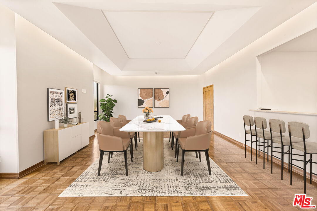 Los Angeles, California, 90035, United States, 3 Bedrooms Bedrooms, ,4 BathroomsBathrooms,Residential,For Sale,1989035