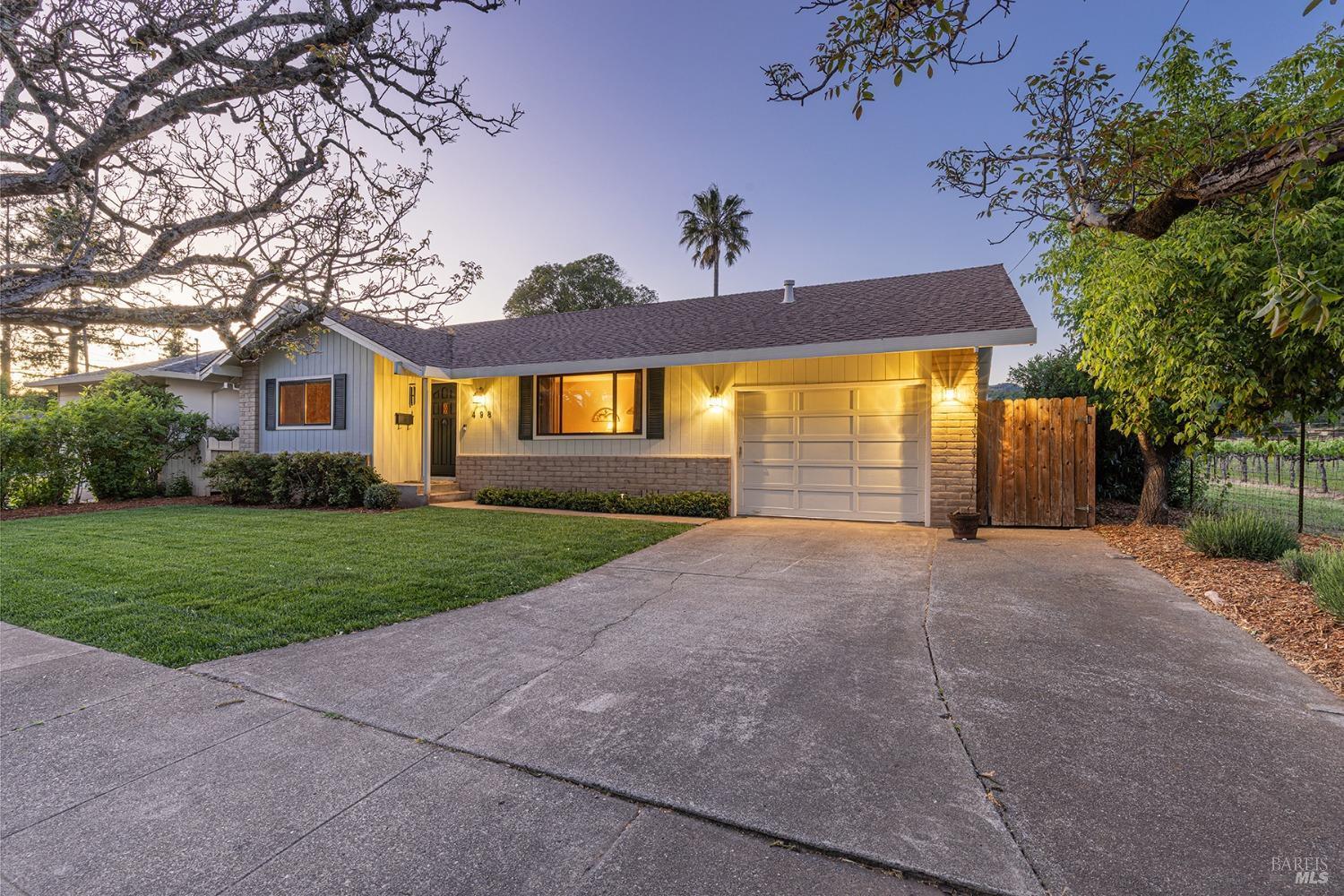Sonoma, California, 95476, United States, 3 Bedrooms Bedrooms, ,2 BathroomsBathrooms,Residential,For Sale,1798326