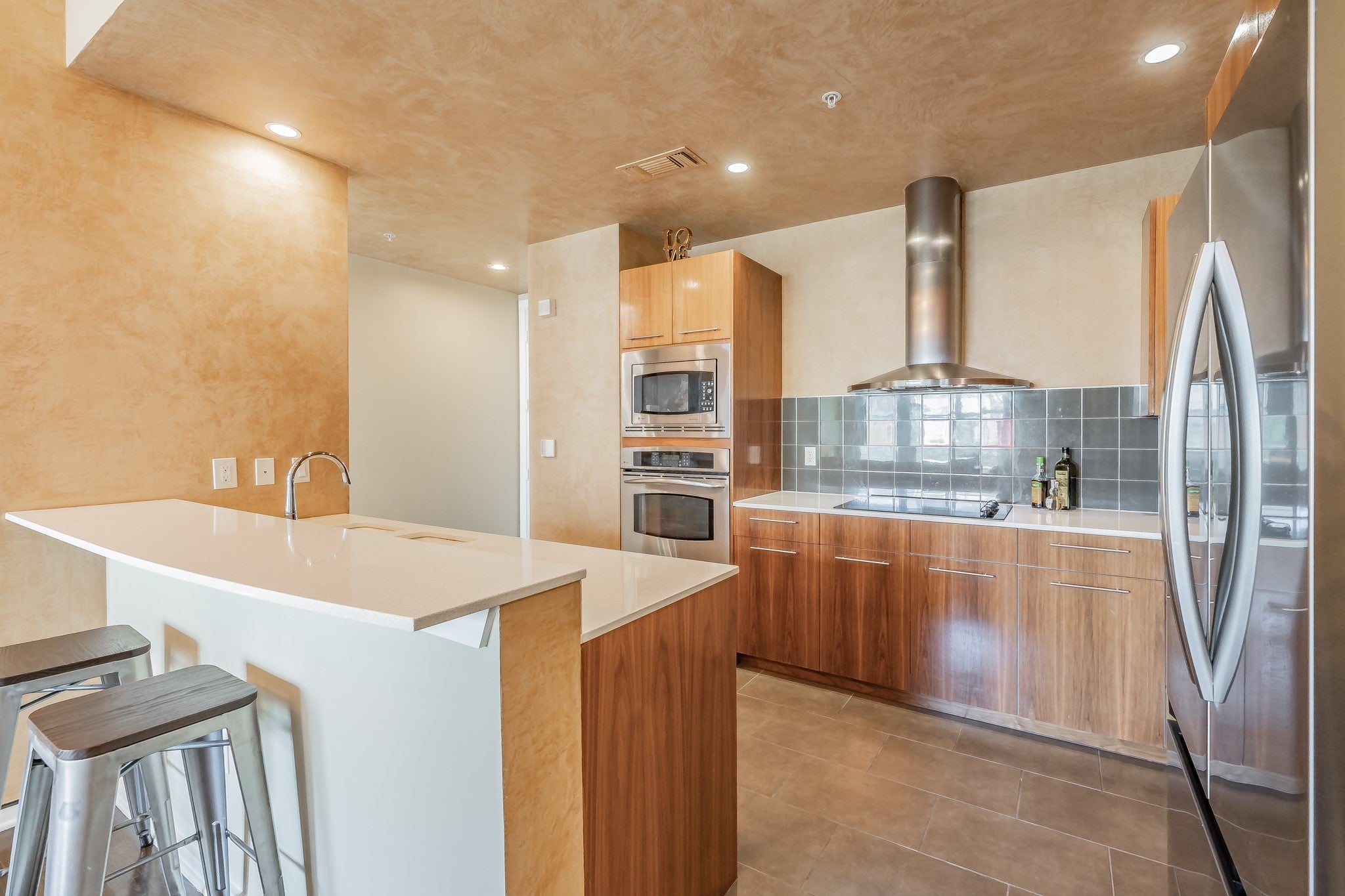 Dallas, Texas, 75219, United States, 2 Bedrooms Bedrooms, ,2 BathroomsBathrooms,Residential,For Sale,1983797