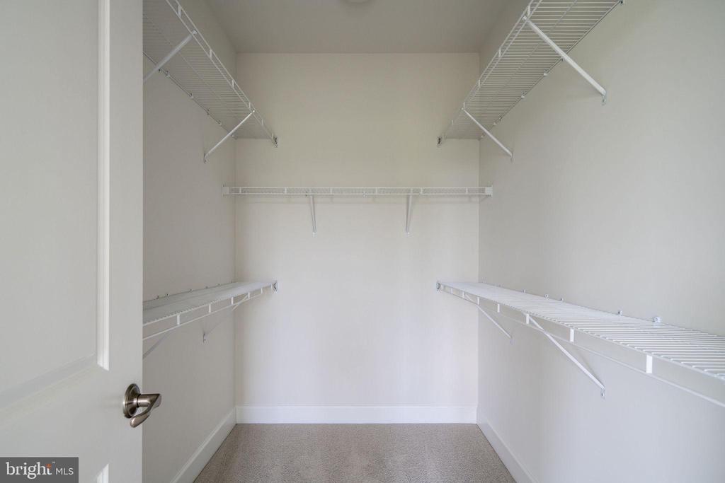 Woodbridge, Virginia, 22191, United States, 3 Bedrooms Bedrooms, ,4 BathroomsBathrooms,Residential,For Sale,1984247