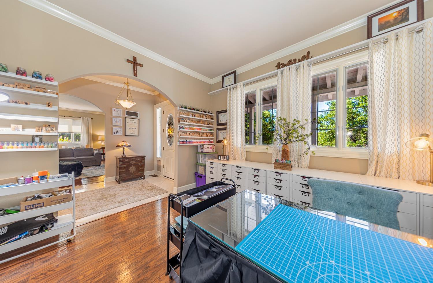 Ahwahnee, California, 93601, United States, 4 Bedrooms Bedrooms, ,3 BathroomsBathrooms,Residential,For Sale,1978318