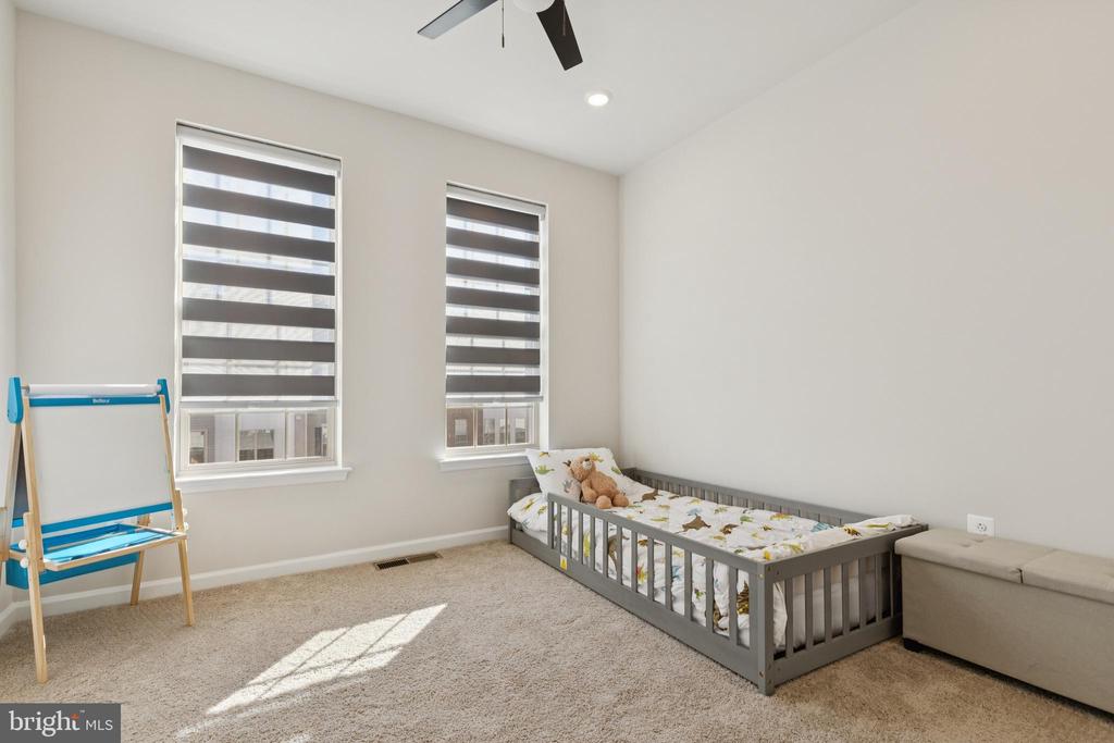 Leesburg, Virginia, 20176, United States, 4 Bedrooms Bedrooms, ,4 BathroomsBathrooms,Residential,For Sale,1983431