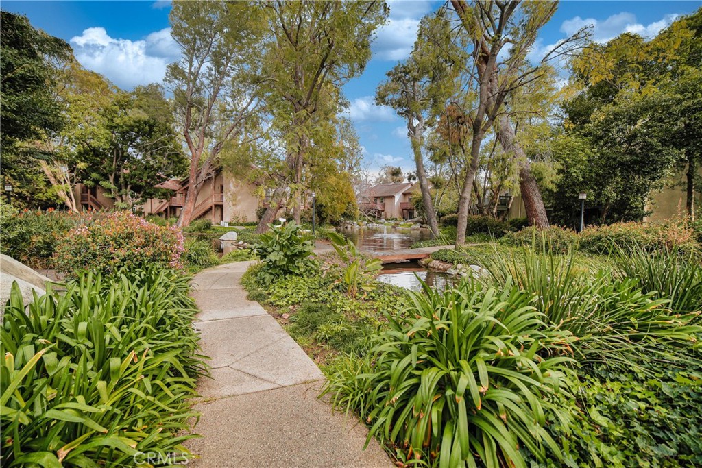 Canoga Park, California, 91303, United States, 2 Bedrooms Bedrooms, ,1 BathroomBathrooms,Residential,For Sale,1903560