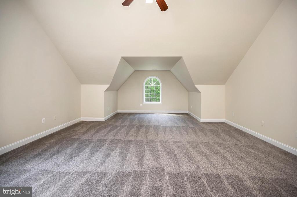 Stafford, Virginia, 22554, United States, 5 Bedrooms Bedrooms, ,5 BathroomsBathrooms,Residential,For Sale,2047982