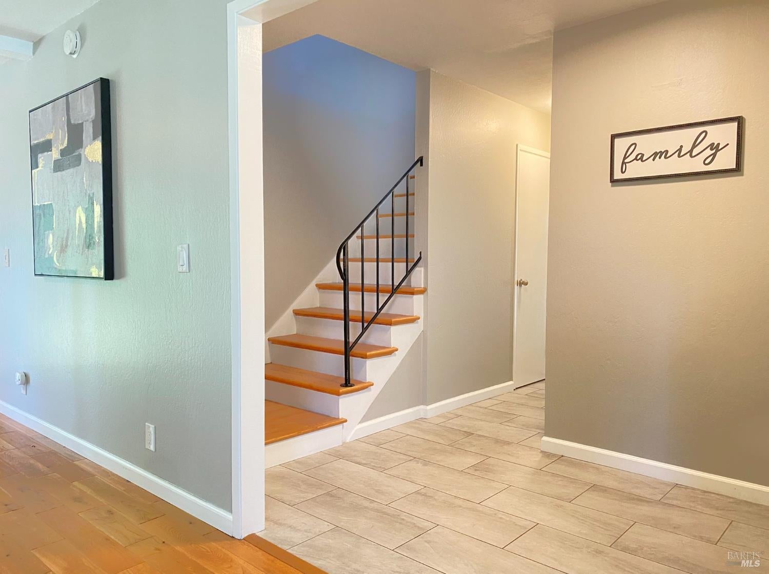 Vacaville, California, 95688, United States, 5 Bedrooms Bedrooms, ,3 BathroomsBathrooms,Residential,For Sale,1911426