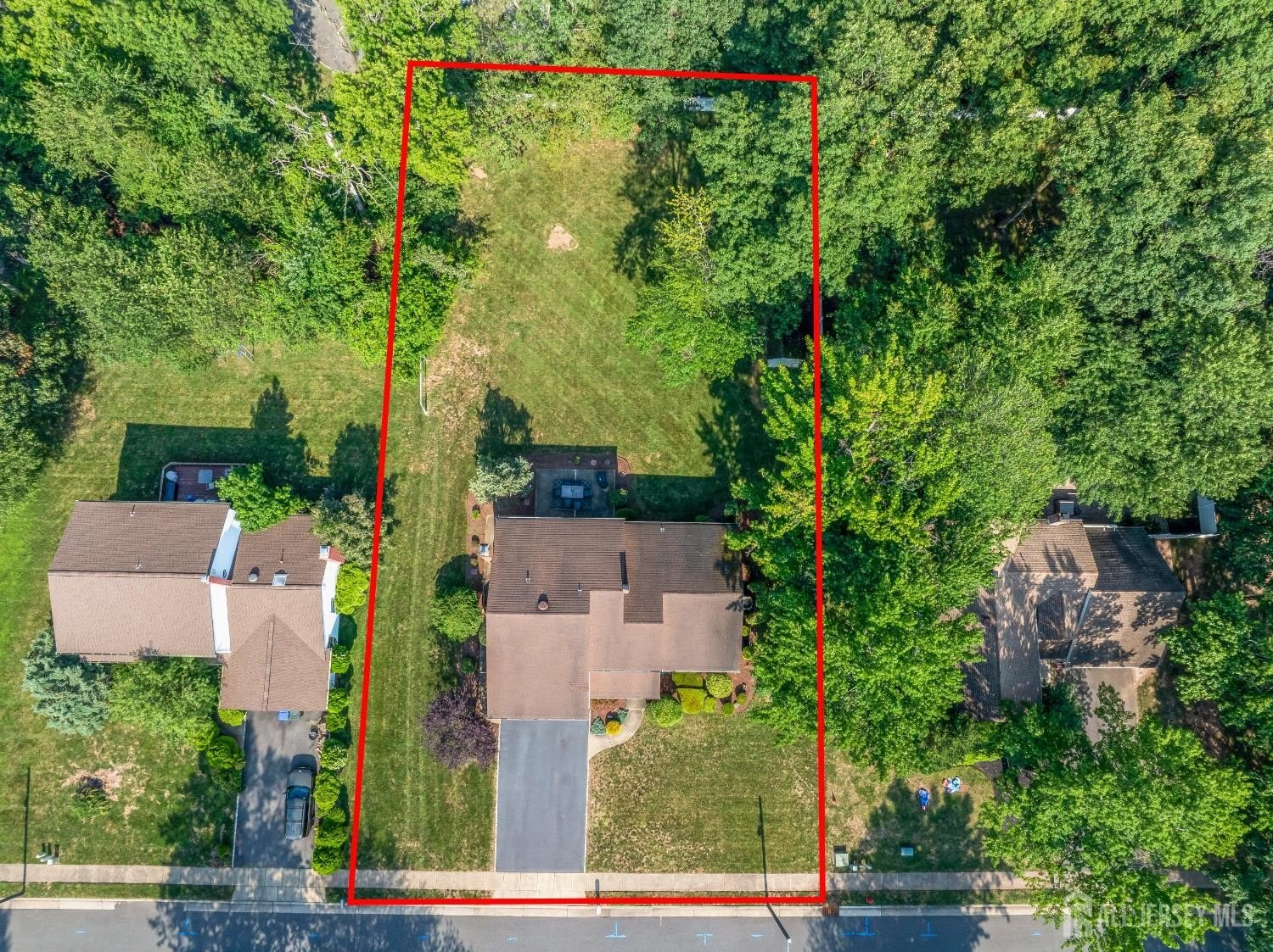Edison, New Jersey, 08820, United States, 4 Bedrooms Bedrooms, ,3 BathroomsBathrooms,Residential,For Sale,1908022