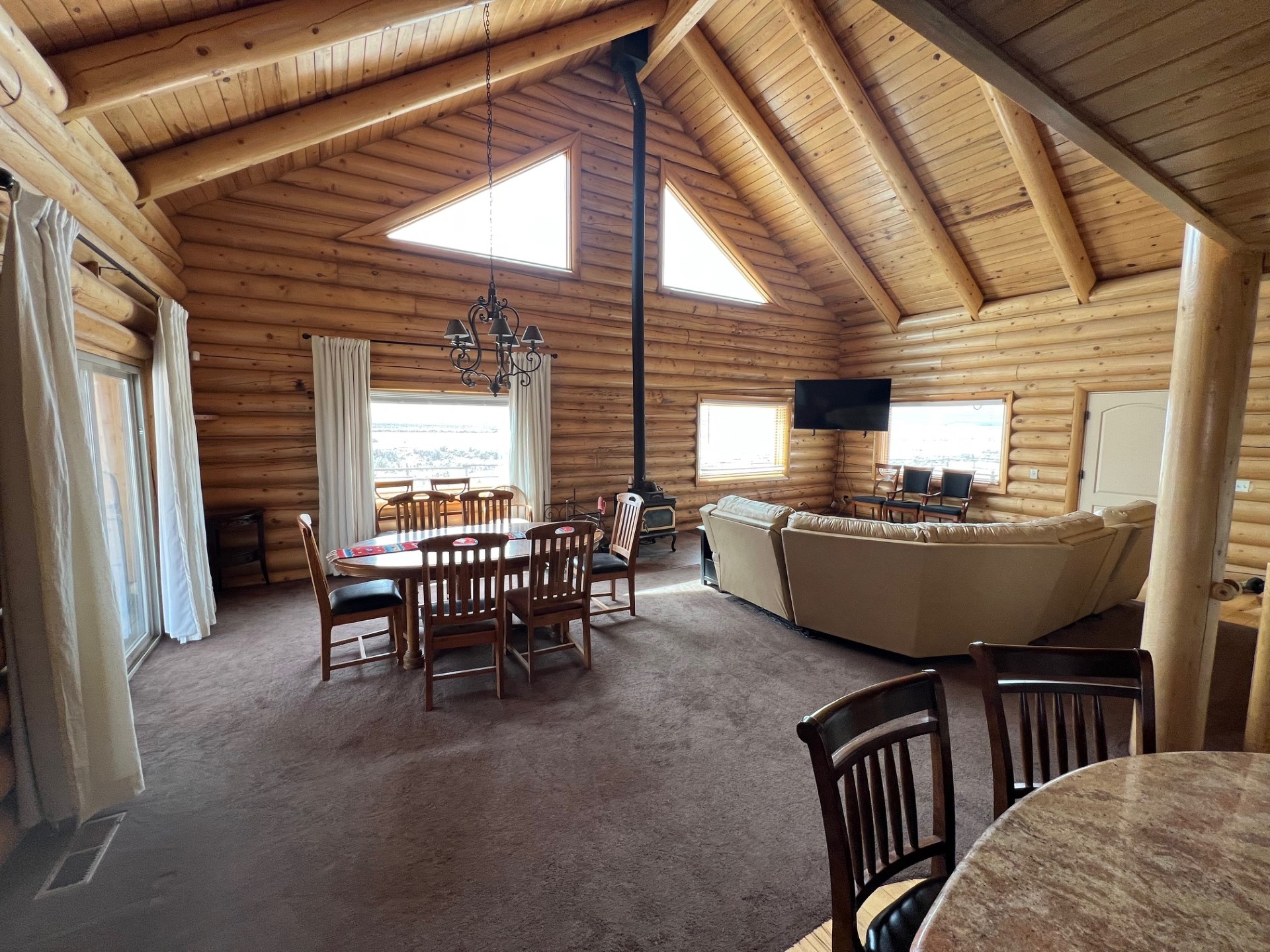 Panguitch, Utah, 84759, United States, 1 Bedroom Bedrooms, ,2 BathroomsBathrooms,Residential,For Sale,1839948