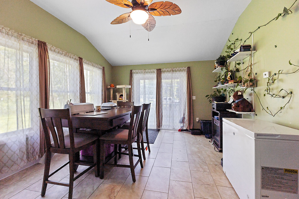 Madison, Maine, 04950, United States, 3 Bedrooms Bedrooms, ,3 BathroomsBathrooms,Residential,For Sale,1898697
