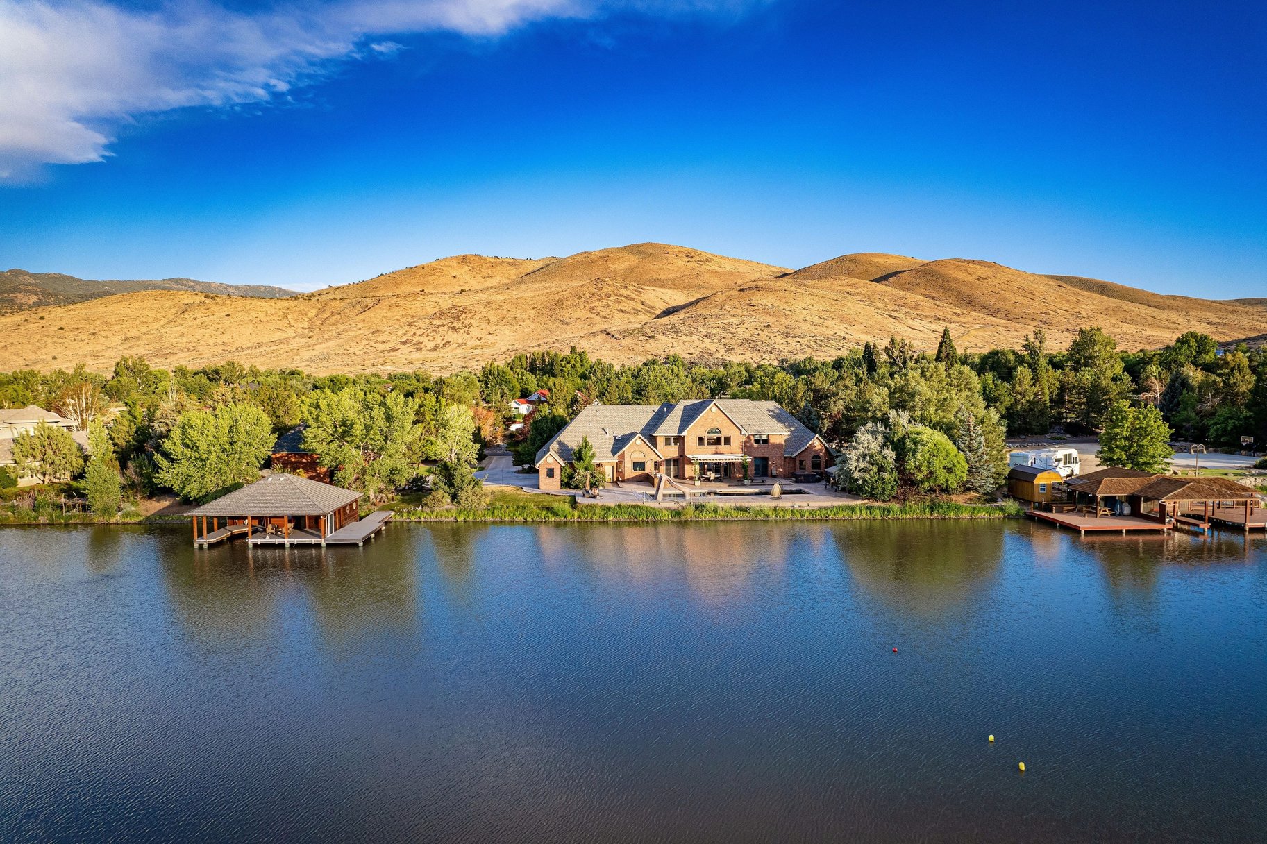  A Rare Lakefront Estate in the Heart of Reno no in One of Northern Nevada
