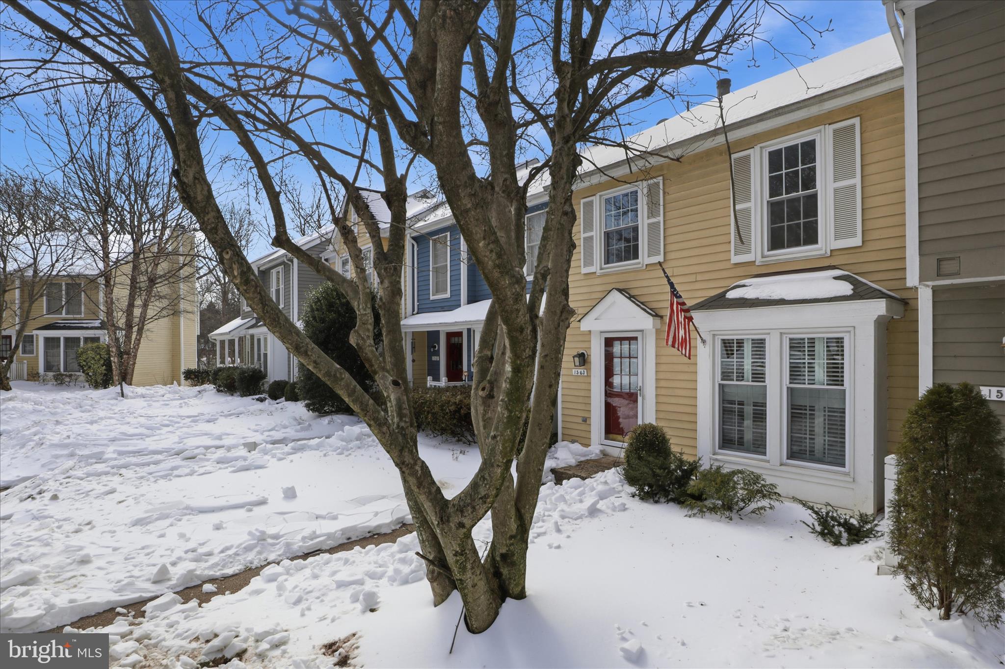 Reston, Virginia, 20194, United States, 2 Bedrooms Bedrooms, ,4 BathroomsBathrooms,Residential,For Sale,2015331
